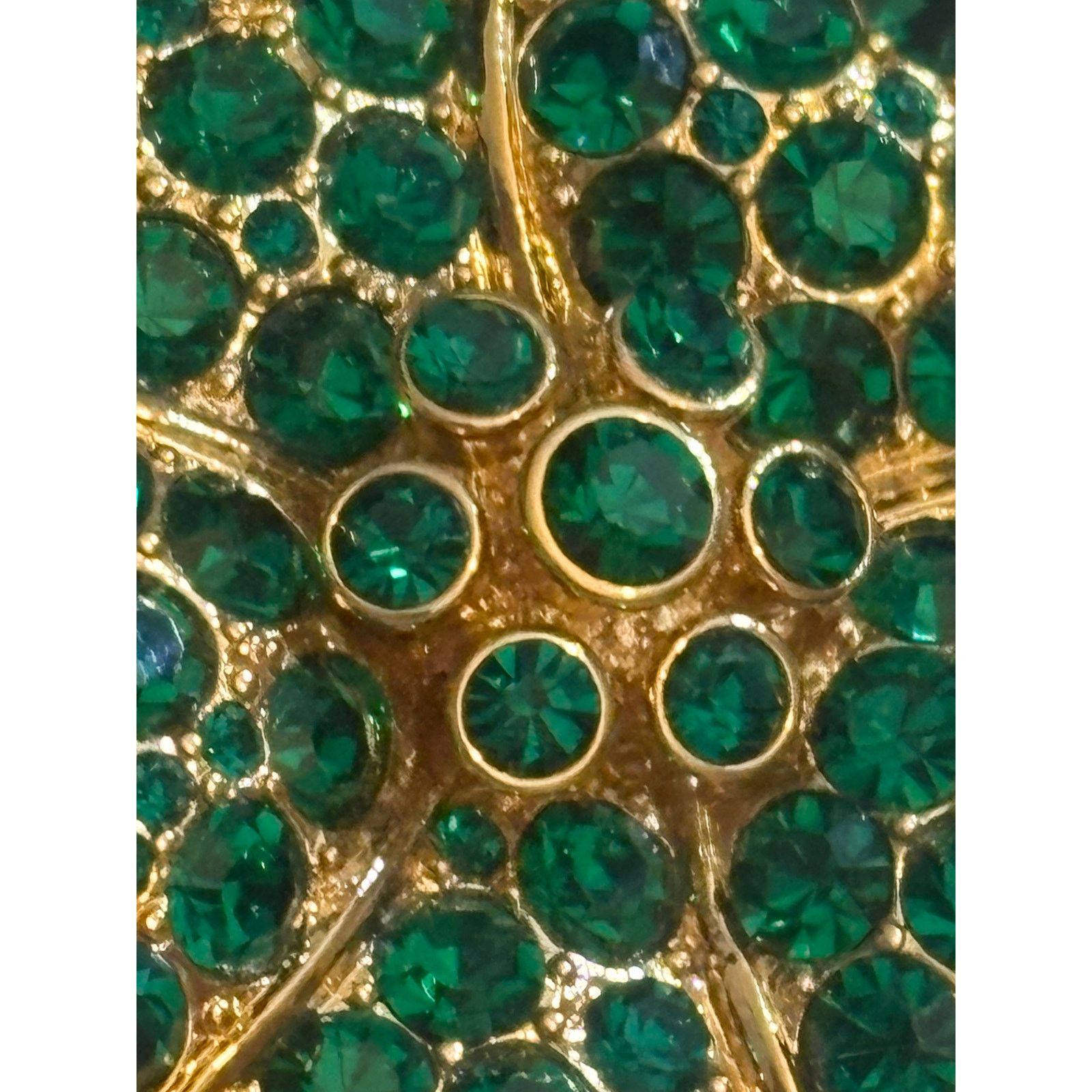 Monet Vintage Monet Emerald Green Rhinestone Floral Brooch Size ONE SIZE - 6 Thumbnail