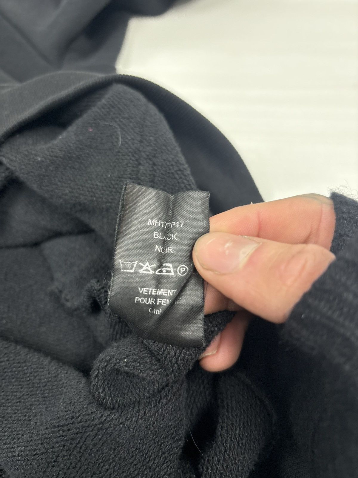 Vetements Vetements TFD Total Fucking Darkness Hoodie Homme XS Size US XS / EU 42 / 0 - 15 Thumbnail