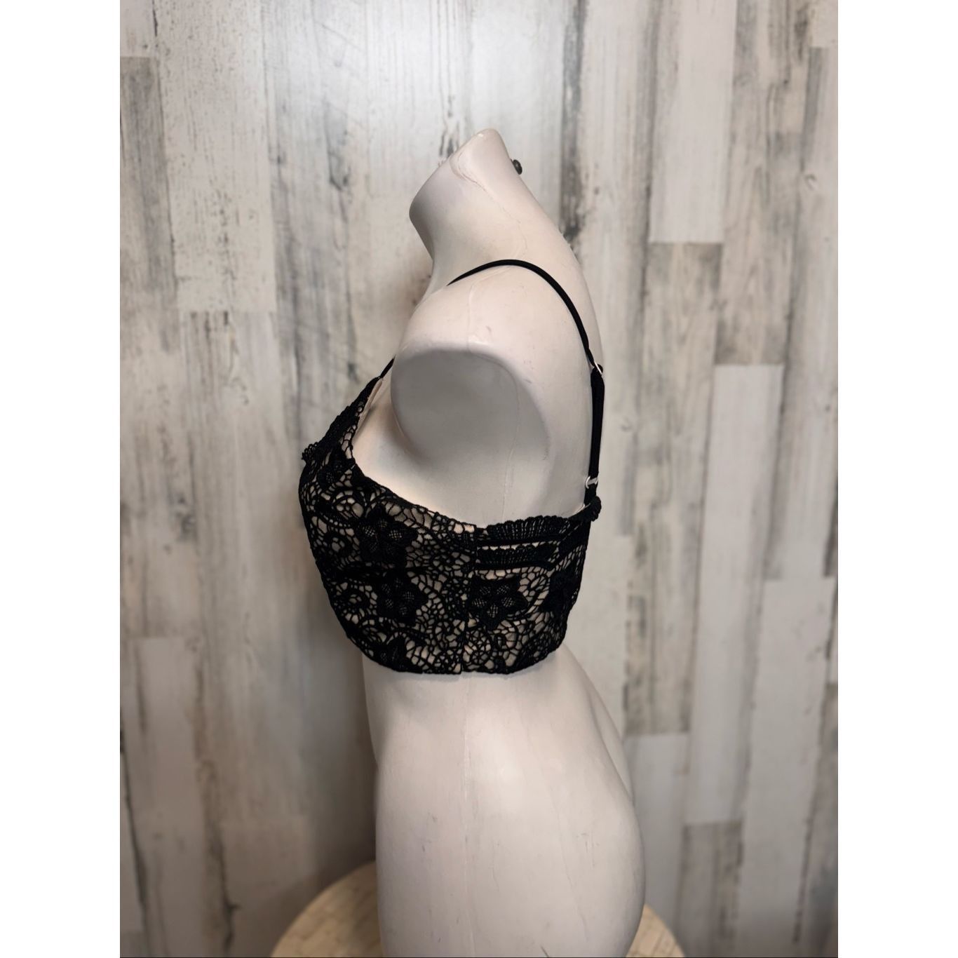 Other Luxxel Black Lace Cropped Bralette Top Size M Size M / US 6-8 / IT 42-44 - 3 Thumbnail
