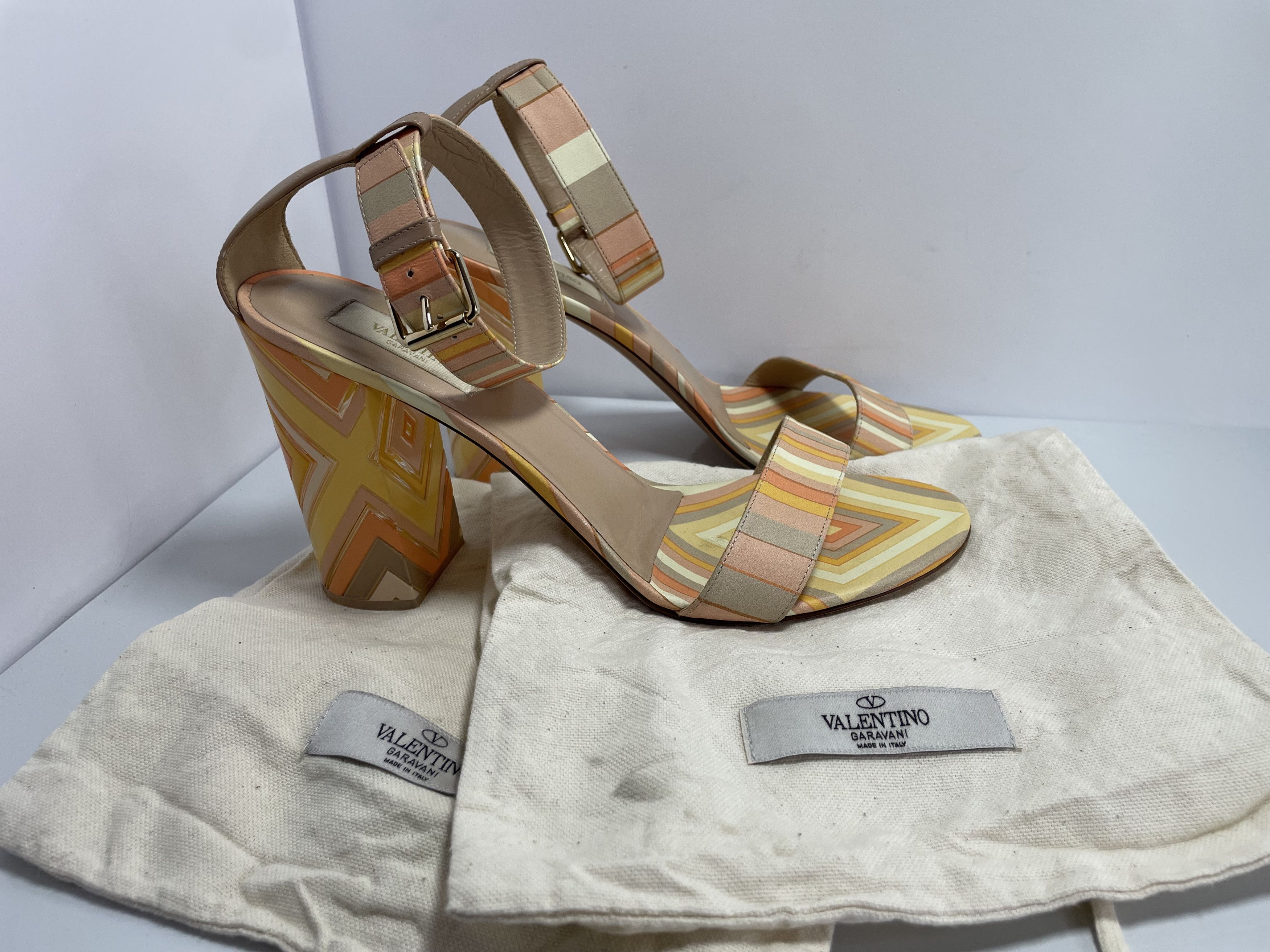 Valentino Valentino Garavani leather sandals Size US 10 / IT 40 - 1 Thumbnail