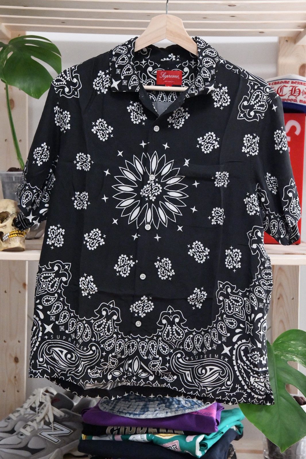 【超希少】Supreme Bandana Silk S/S Shirt L Supreme Bandana Silk S/S Shirt L - メルカリ