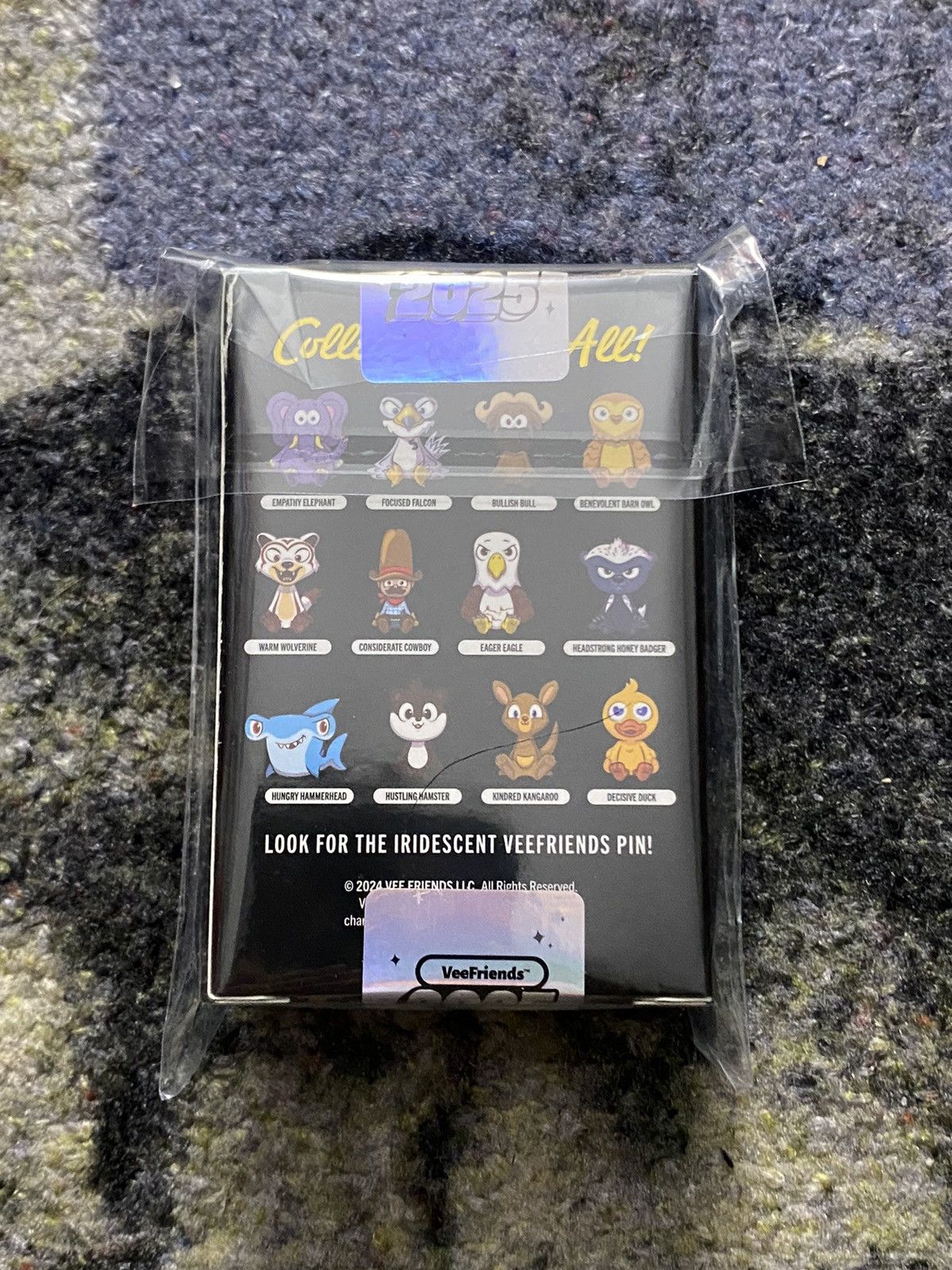 Other VEE FRIENDS LIMITED EDITION PIN BLIND BOX Size ONE SIZE - 2 Thumbnail
