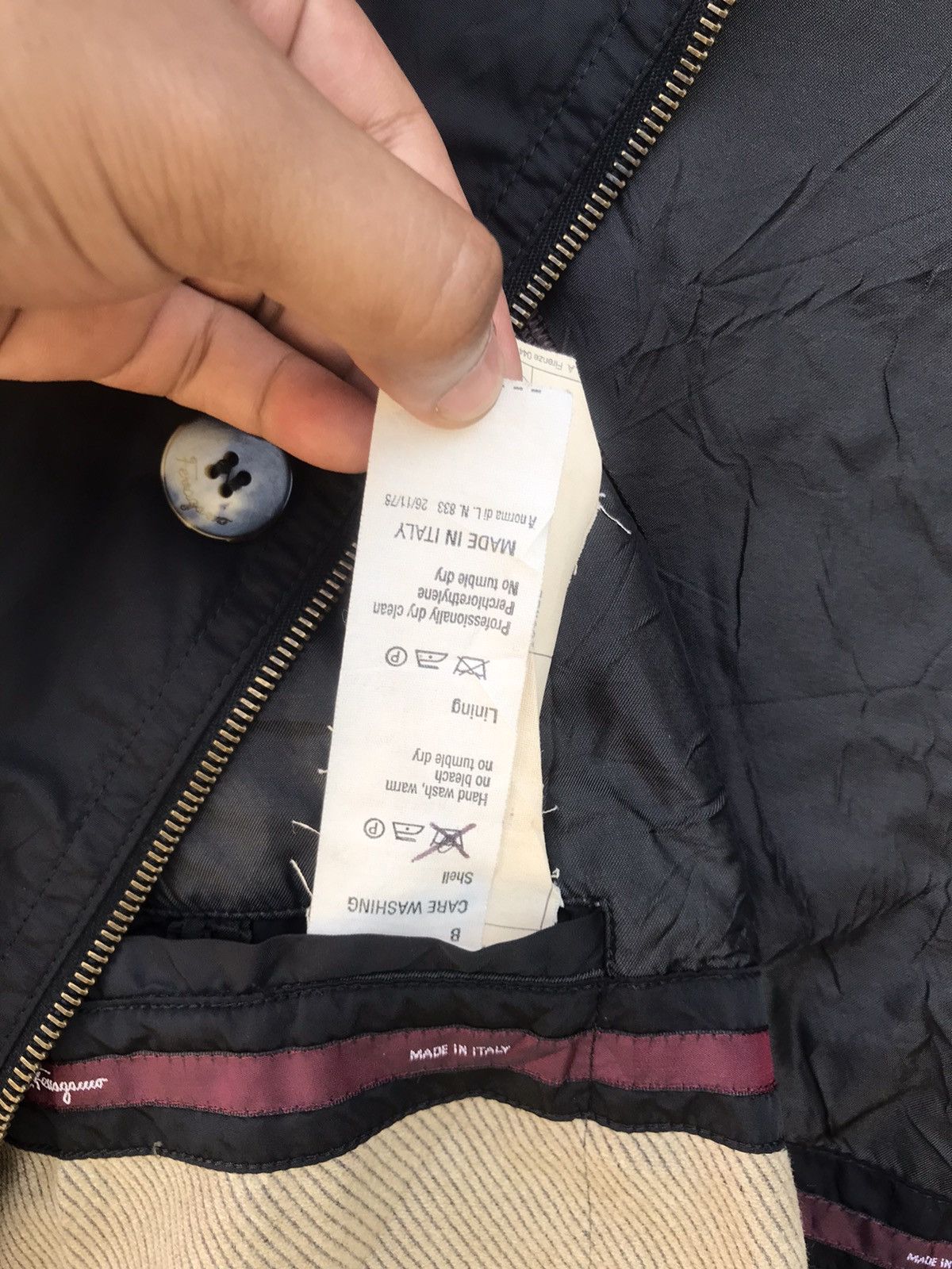 Salvatore Ferragamo Salvatore Ferragamo Italy Archival Long Coat Model T7500 Size US L / EU 52-54 / 3 - 18 Thumbnail