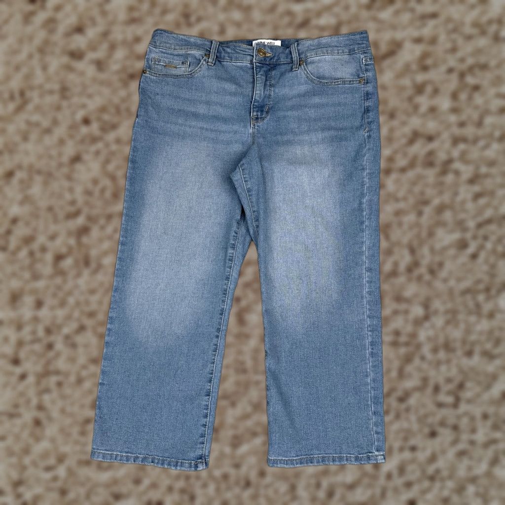 Nine West Nine West Chrystie Capri Jeans Womens 12 Blue Med Wash Mid Rise Denim 32x22 Size 34" / US 12 / IT 48 - 1 Thumbnail