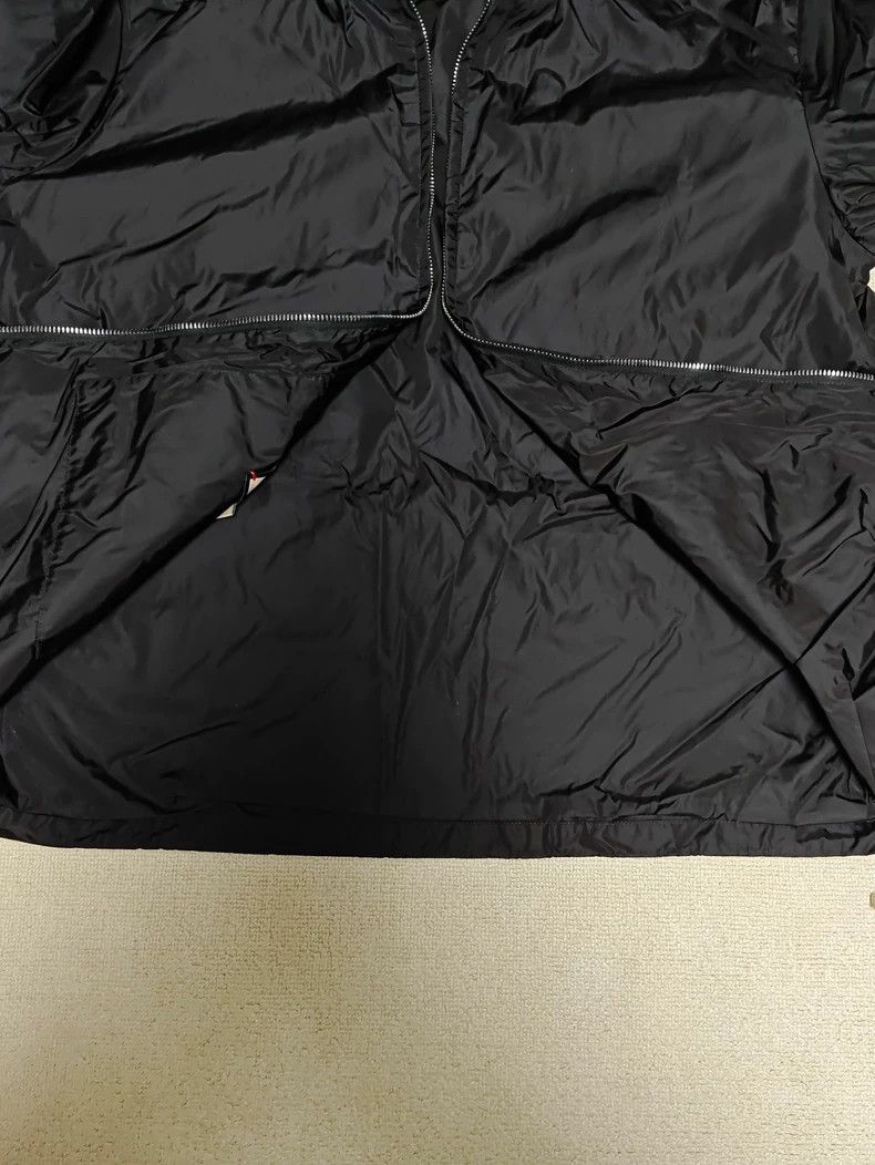 Gucci Gucci Logo print on the back made of old hooded zipper long Size US L / EU 52-54 / 3 - 5 Thumbnail