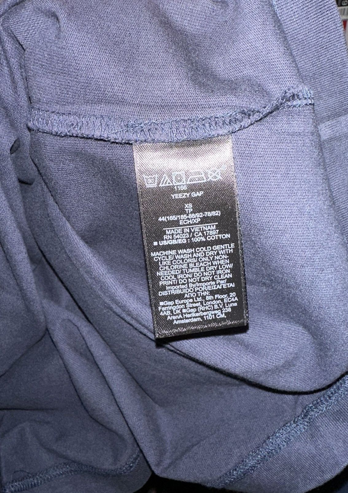 Gap H02 Yeezy gap navy tee Size US XS / EU 42 / 0 - 3 Thumbnail