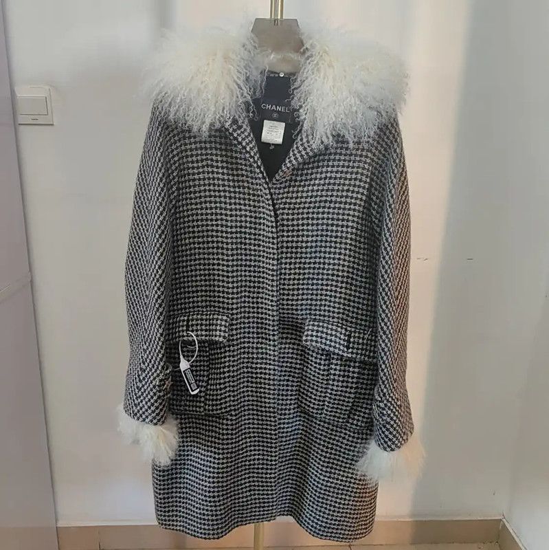 Chanel Chanel Black Wool Logo Plaid Mid-Length Coat 0089 Size M / US 6-8 / IT 42-44 - 1 Thumbnail