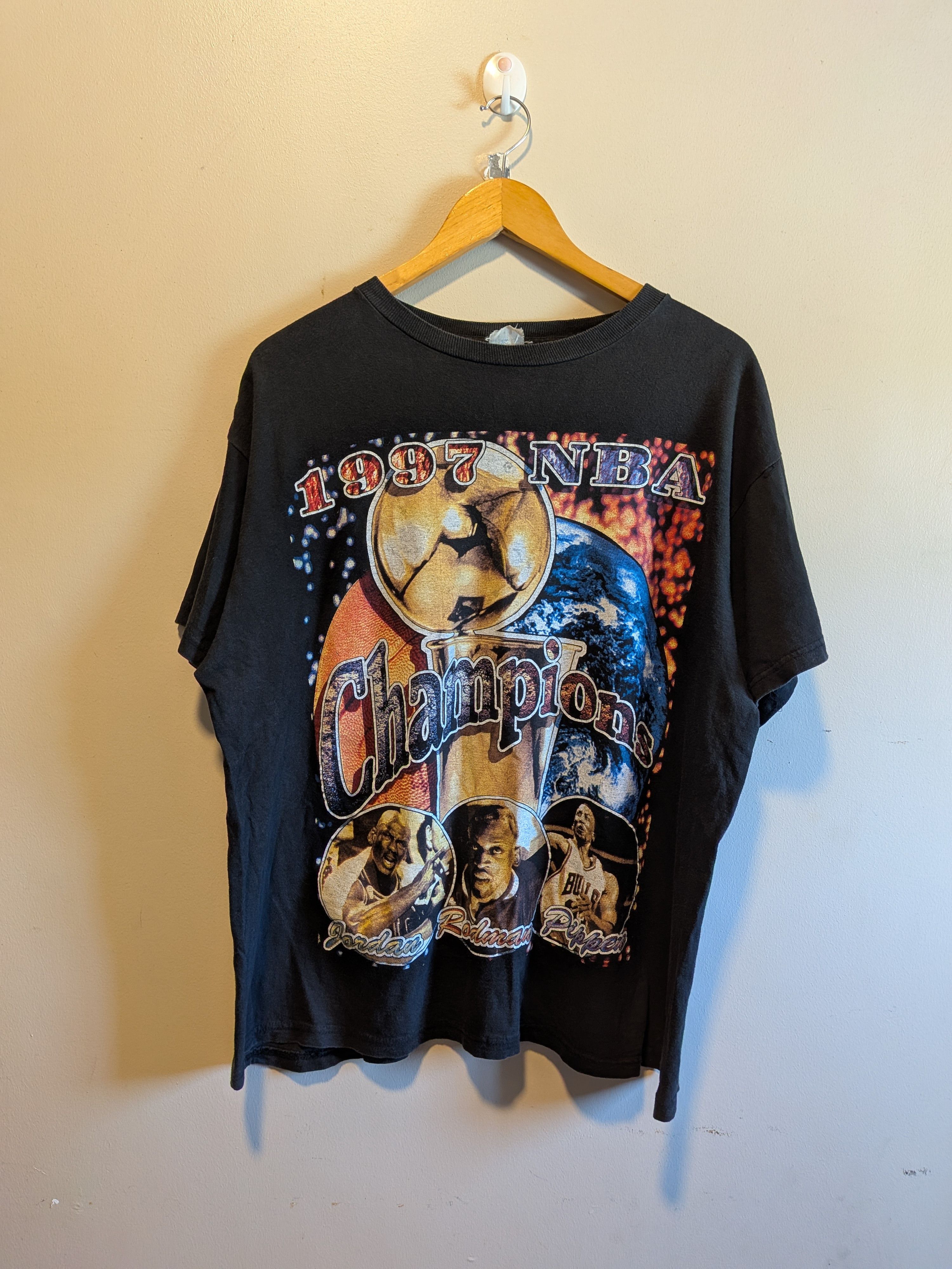 Vintage 1997 Chicago Bulls Raptee Size US XL / EU 56 / 4 - 1 Thumbnail