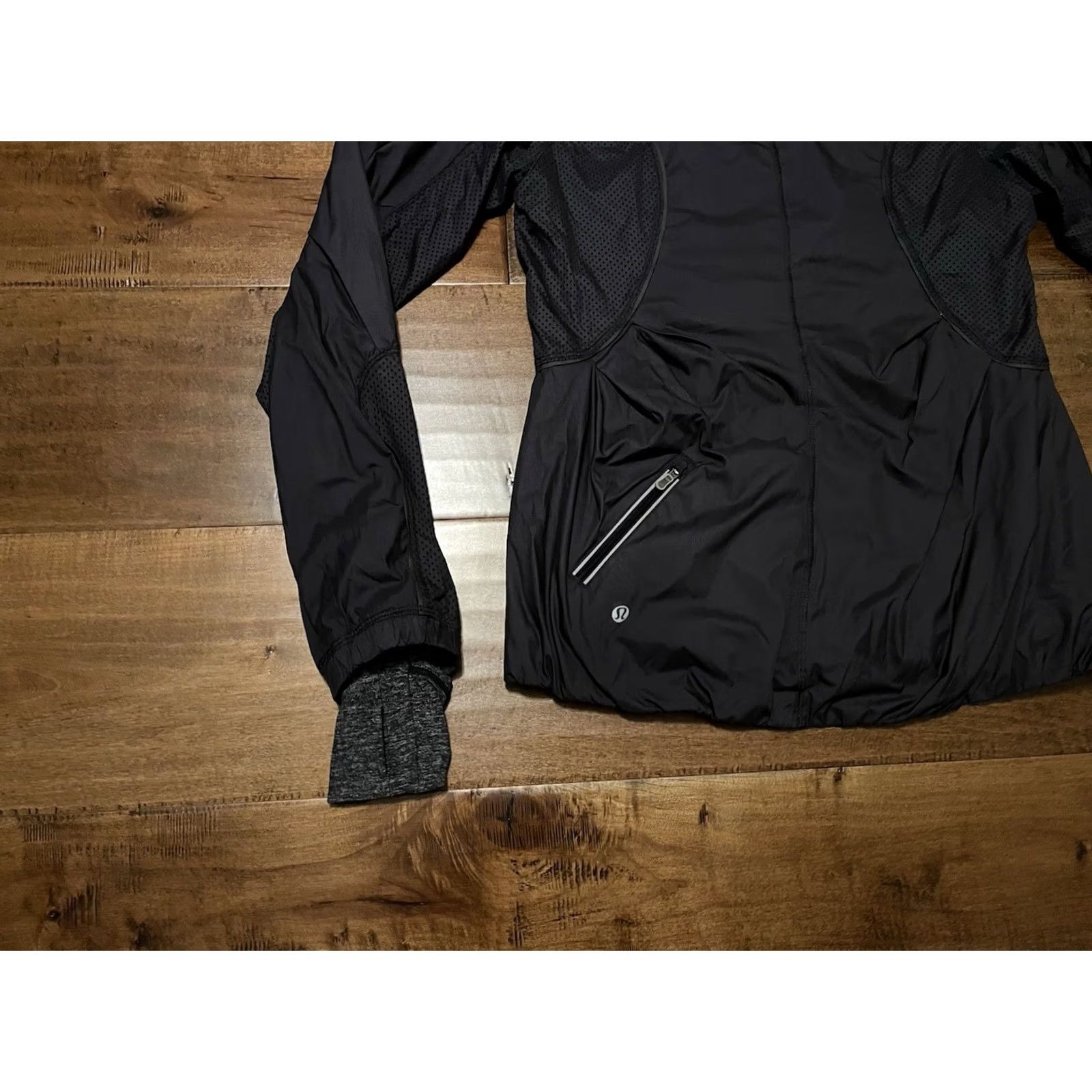 Lululemon Lululemon Pack It Up Jacket Women's 6 Black Reflective Stripe Hooded Athletic Size M / US 6-8 / IT 42-44 - 5 Thumbnail