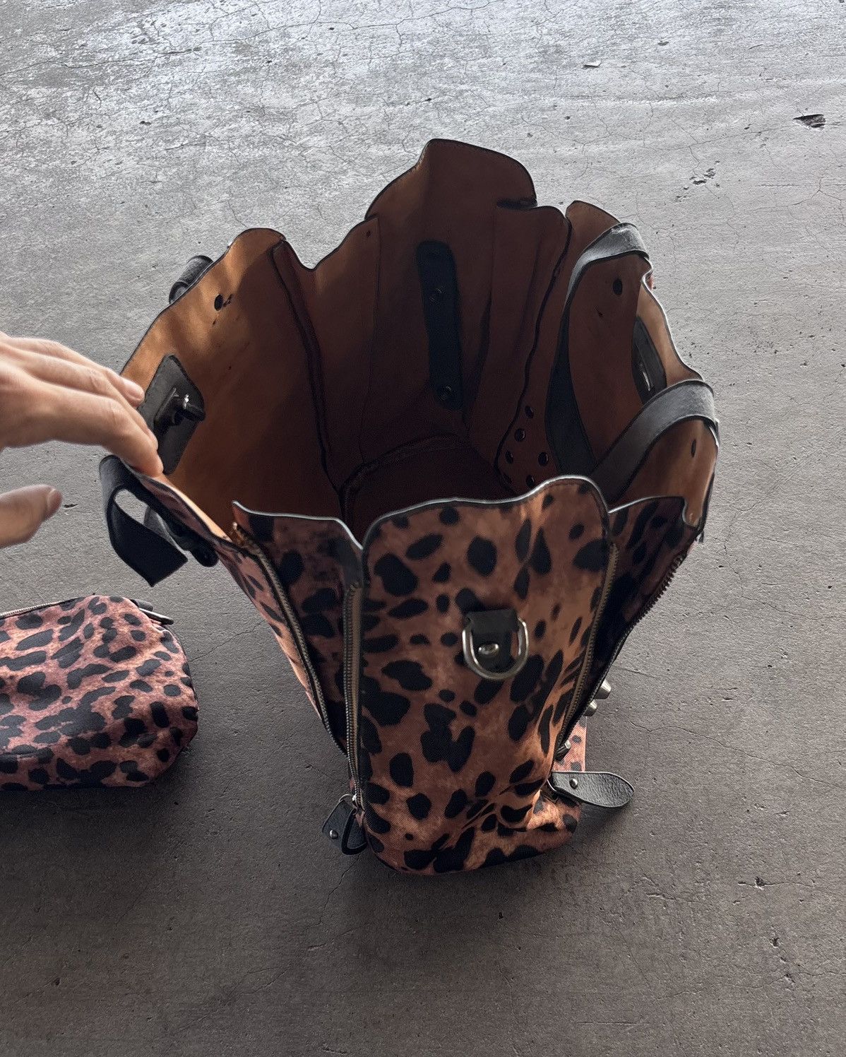If Six Was Nine × Japanese Brand × Le Grande Bleu (L.G.B.) Y2k Vintage Leopard Studded Bag Size ONE SIZE - 3 Thumbnail