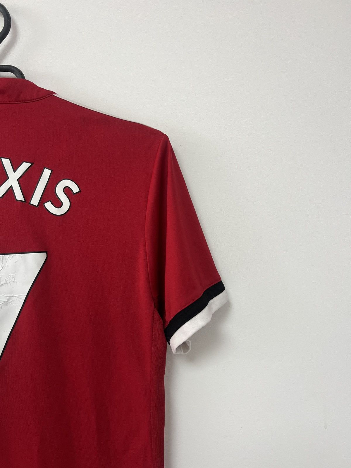 Adidas × Vintage Manchester United 2017-18 Alexis #7 Jersey Soccer Shirt sz S Size US XS / EU 42 / 0 - 5 Thumbnail