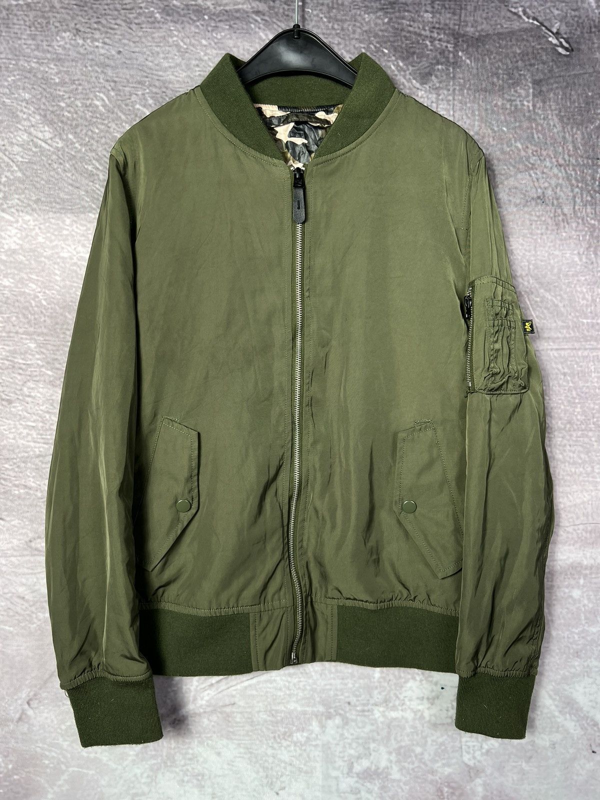 Alpha Industries Alpha Industries Nylon bomber jacket Size US M / EU 48-50 / 2 - 1 Thumbnail