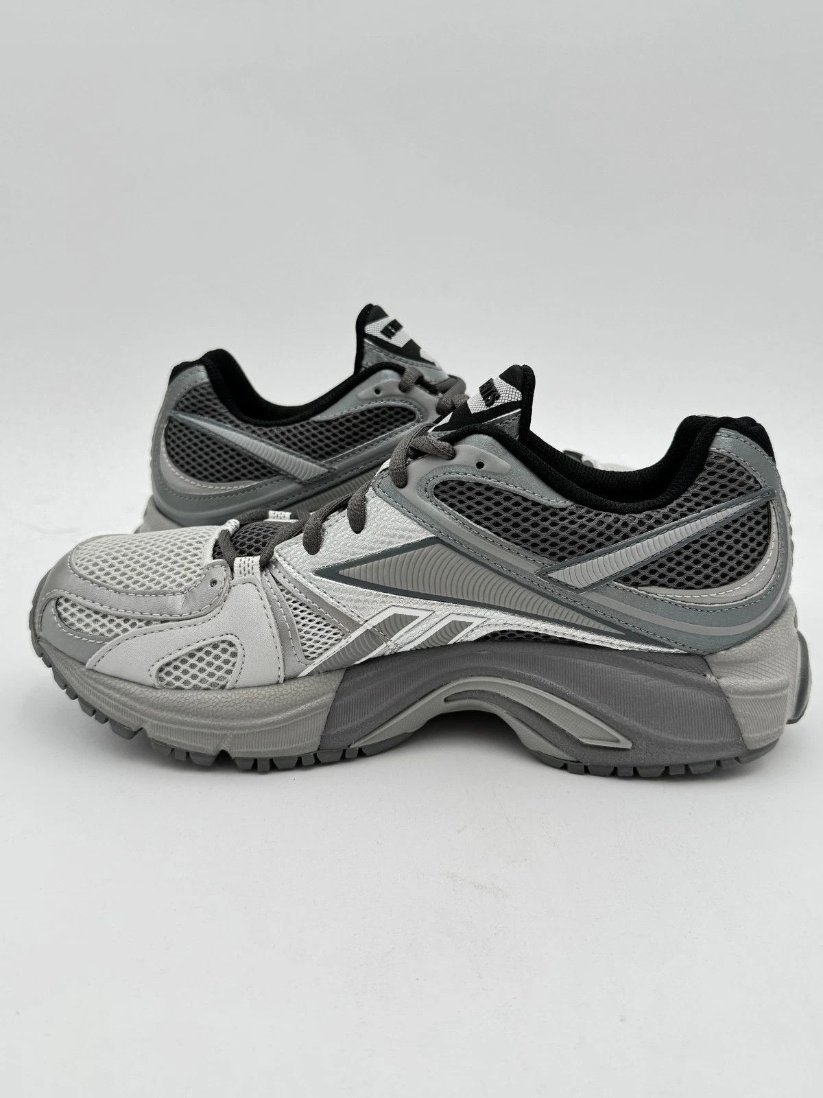 Reebok × Vetements Vetements Reebok Spike Runner 200 Grey Size US 6 / EU 39 - 6 Thumbnail