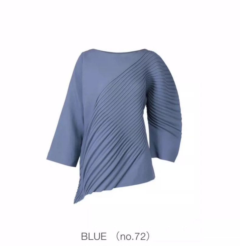 Issey Miyake Issey Miyake Blue pleated top Size M / US 6-8 / IT 42-44 - 1 Thumbnail