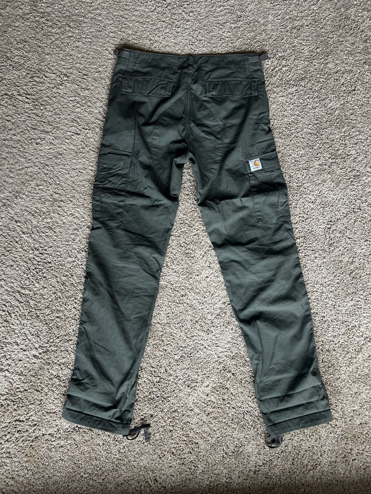 image of Carhartt Wip Cargo Pants in Green, Men's (Size 31)