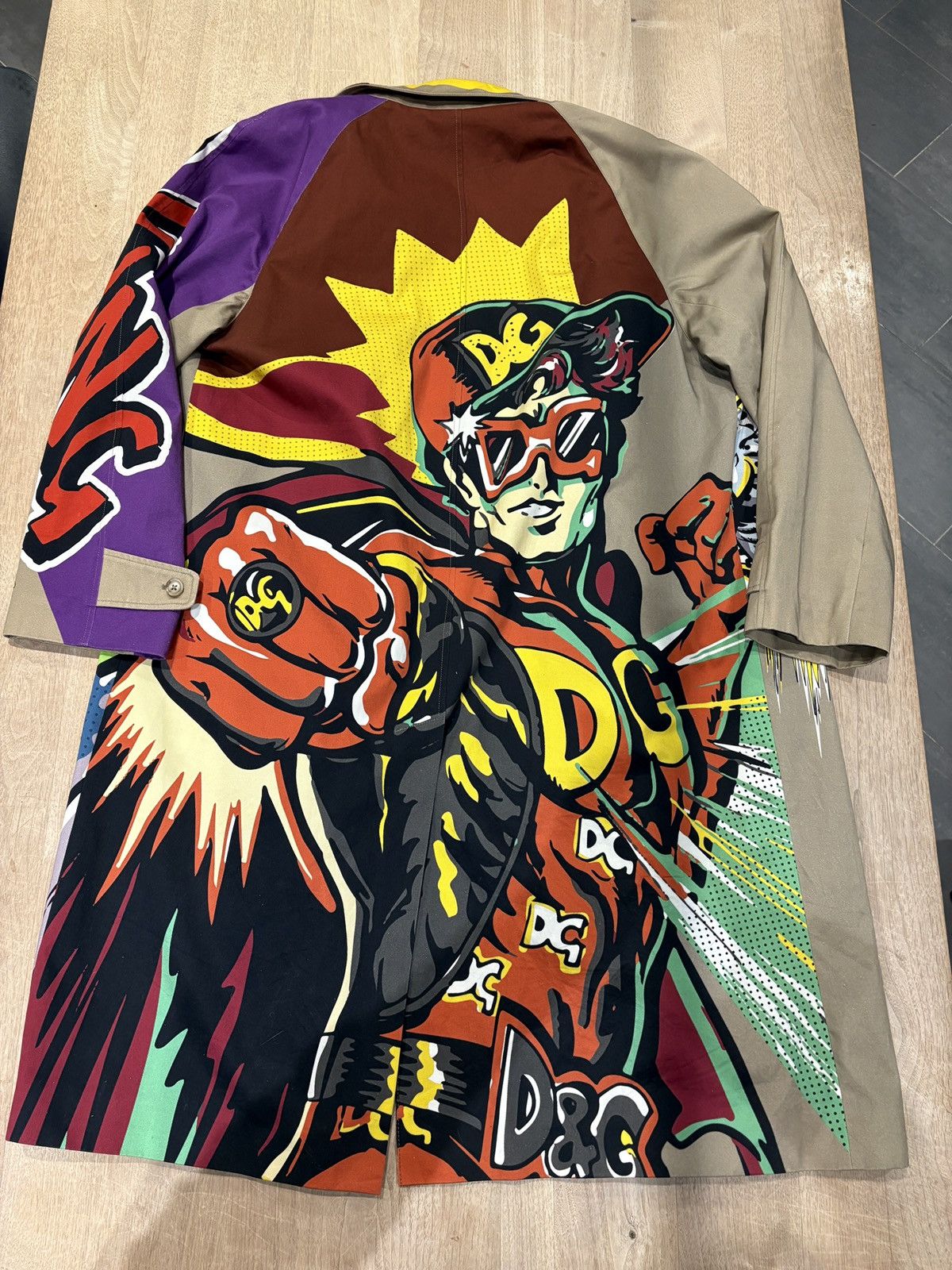 Dolce & Gabbana Comics trench D@G (super heroes) Size US M / EU 48-50 / 2 - 2 Thumbnail