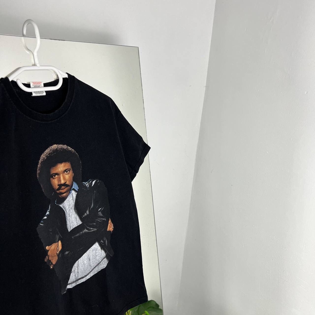 Band Tees Vintage Lionel Richie All Night Long T-shirt Lenny Kravitz Size US M / EU 48-50 / 2 - 2 Thumbnail