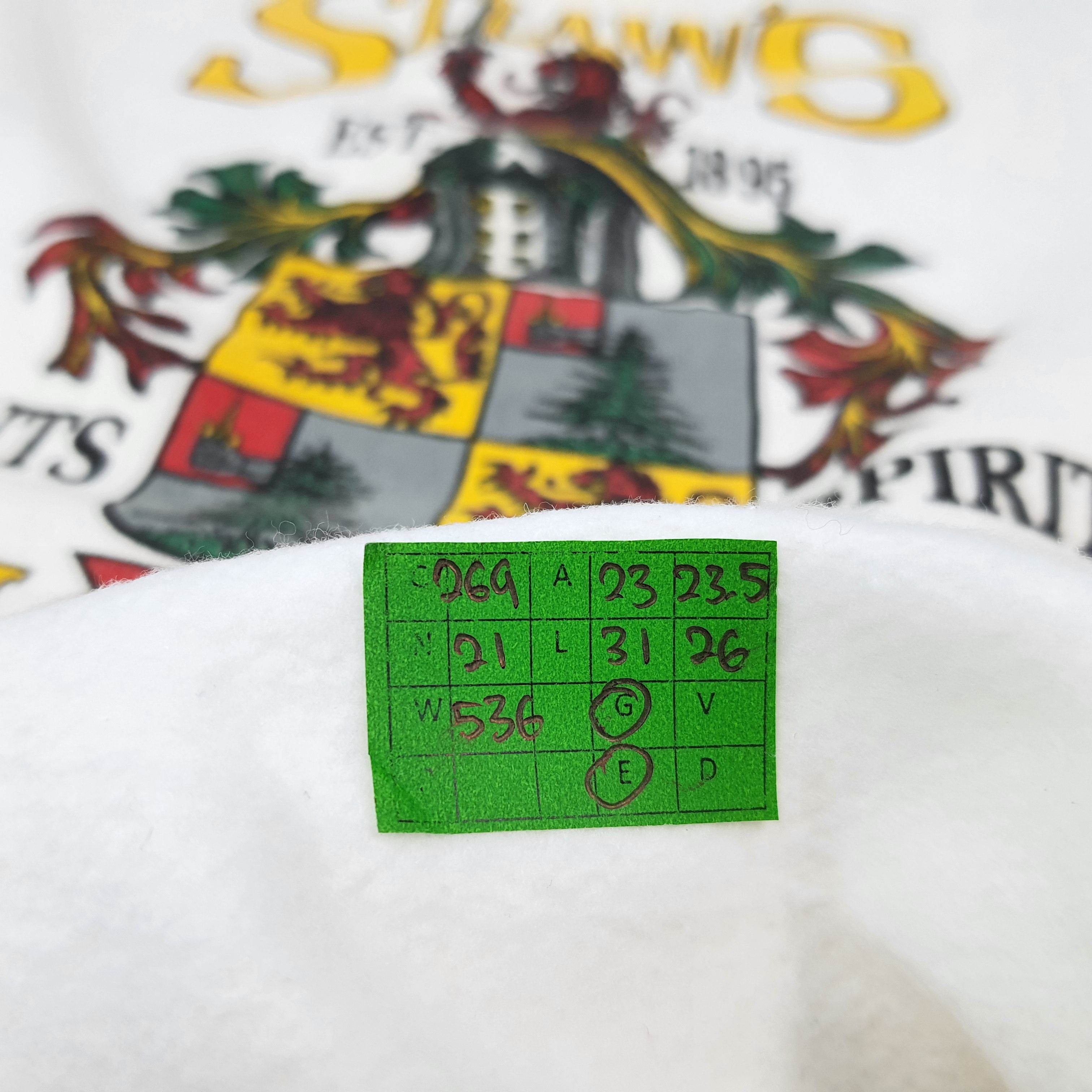 Vintage Vintage Shaw's Hong Kong Pub Sweatshirt C269N21 Size US L / EU 52-54 / 3 - 7 Thumbnail