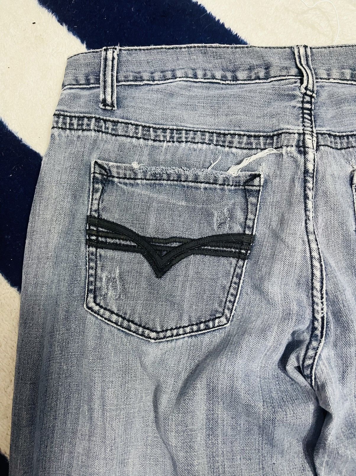 Japanese Brand Flypaper Straight Cut Distressed Jeans (16) Size US 34 / EU 50 - 5 Thumbnail