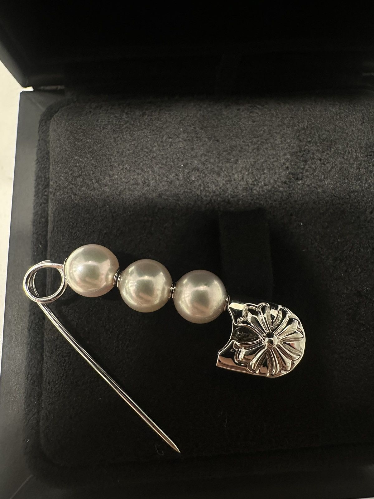 Chrome Hearts 🔥Chrome Hearts Mikimoto Pearl White Gold Brooch🔥 Size ONE SIZE - 5 Thumbnail