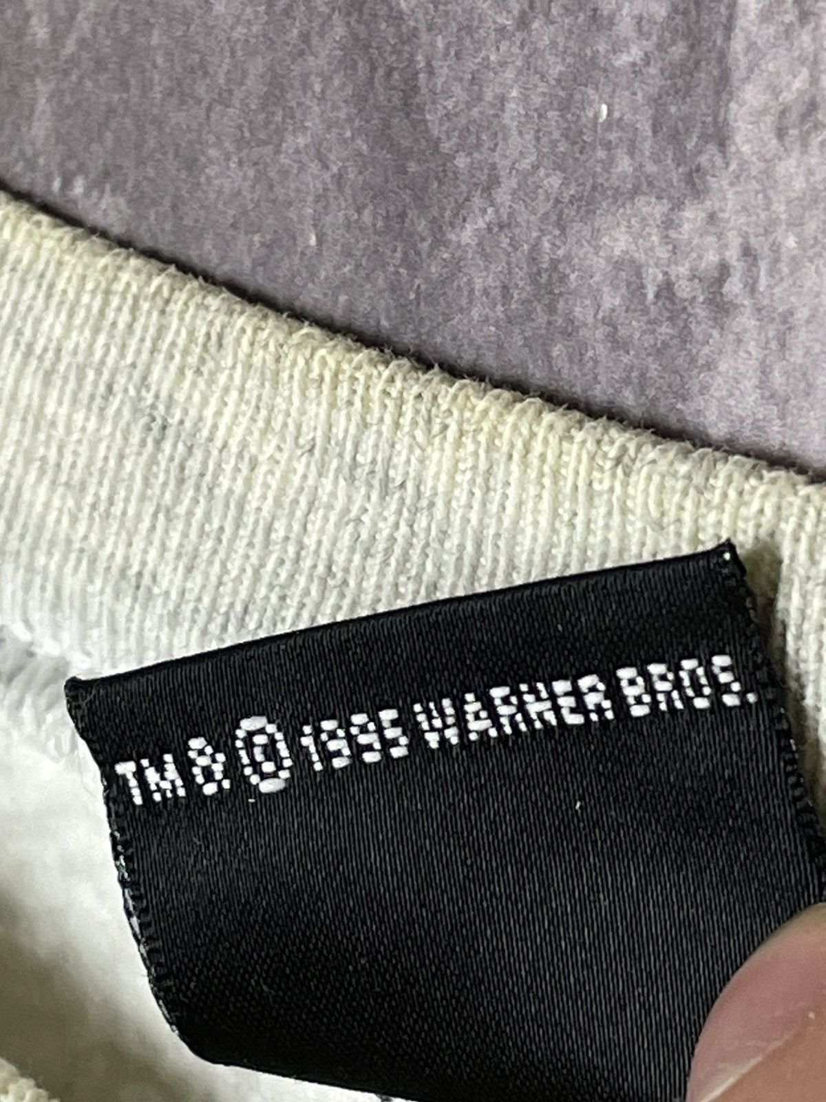 Vintage × Warner Bros Vintage 90s WARNER BROS Bugs Bunny Sweatshirt Size US L / EU 52-54 / 3 - 10 Thumbnail