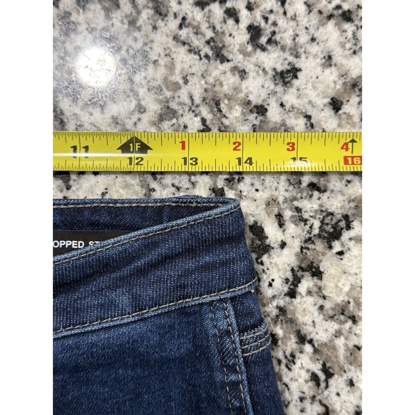 Vintage Judy Blue Jeans Womens Cropped Straight High Rise Stretch Raw Hem 5/27 Blue Denim Button Zip 27 in Waist 25 in Inseam 5-Pocket Size 27" / US 4 / IT 40 - 4 Thumbnail