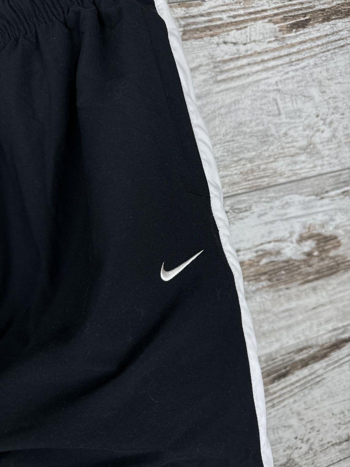 Nike × Vintage Mens Vintage Nike drill pants sweatpants swoosh black rare Size US 32 / EU 48 - 5 Thumbnail