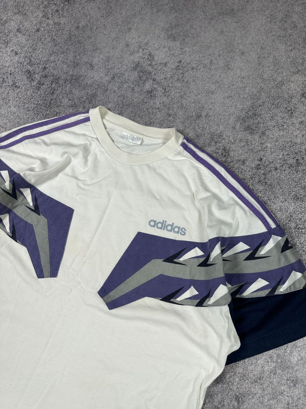 Adidas Y2K Vintage Adidas T-shirt Streetwear Rare Casual 90s VTg L Size US L / EU 52-54 / 3 - 3 Thumbnail