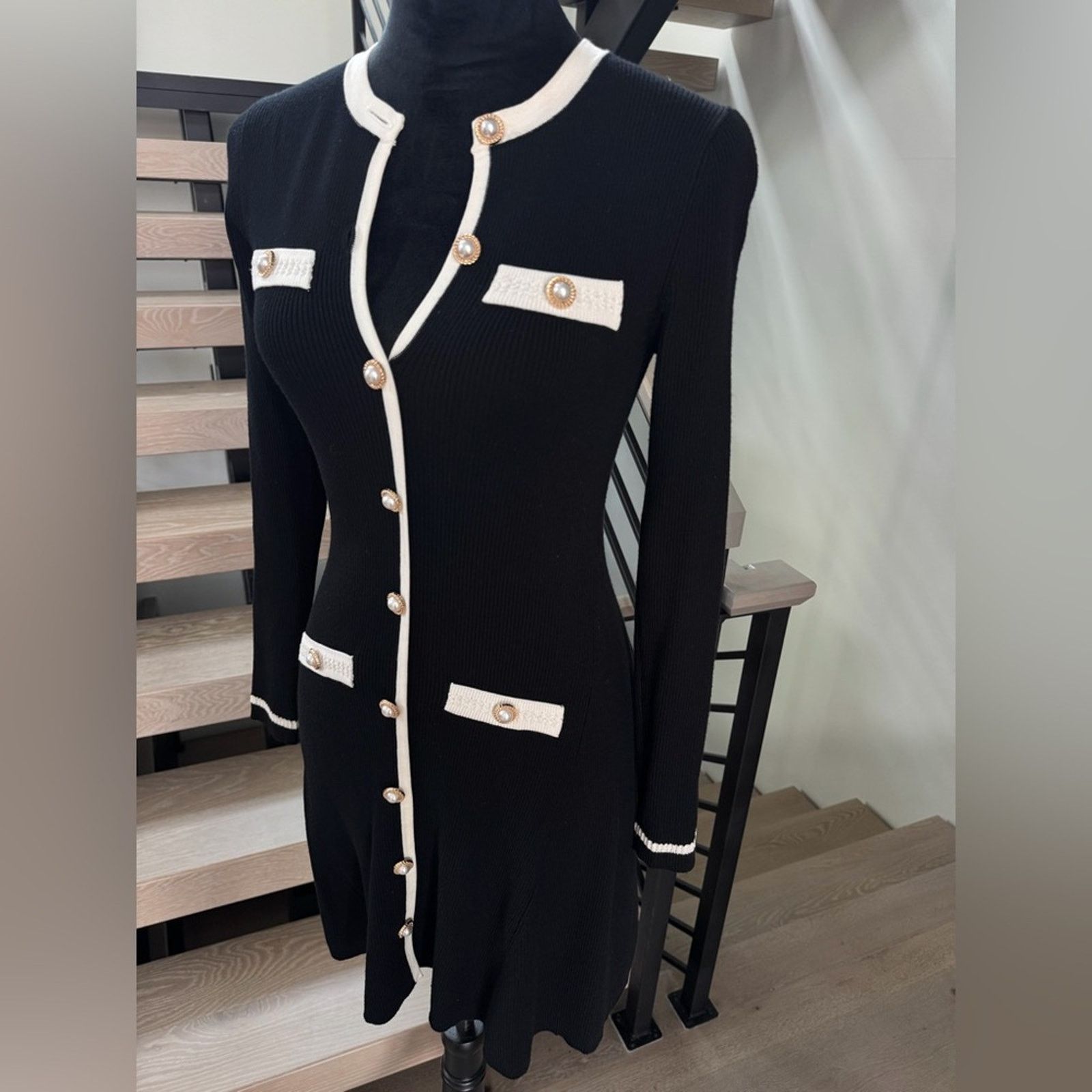 Other New Chic Black and White Long Sleeve Dress size S Size S / US 4 / IT 40 - 4 Thumbnail