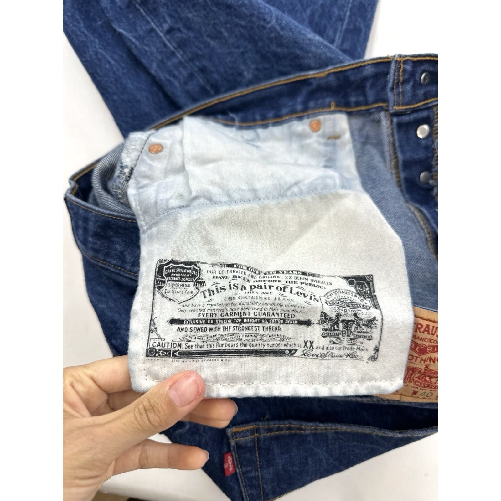 Levi's VINTAGE Levi’s 501 Jeans Mens 37x27 Blue Dark Wash 40x30 Denim Jeans Boy? Size US 37 - 7 Thumbnail