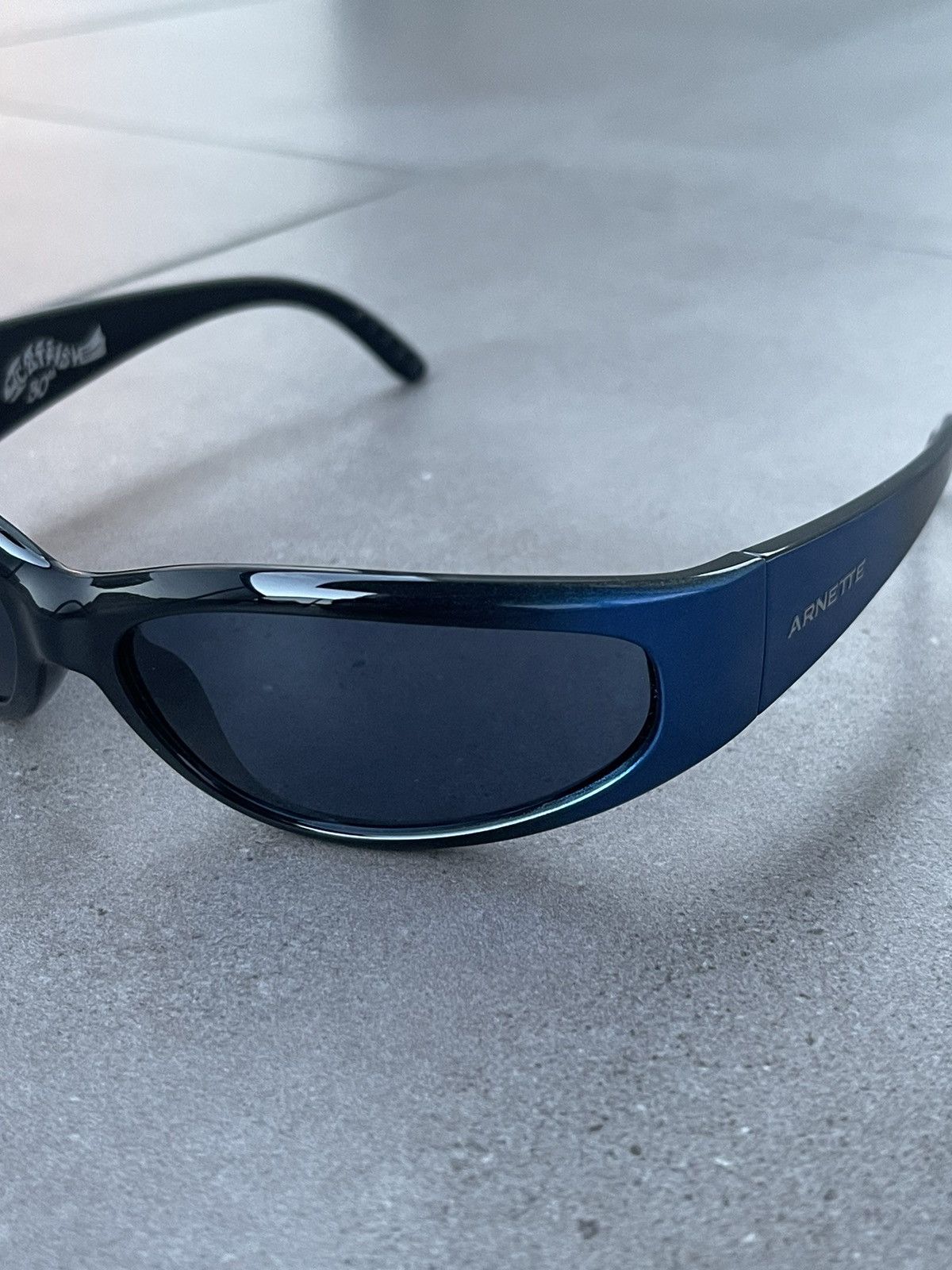 Arnette Arnette Catfish 4302-2818/80 Ombre Black Blue Sunglasses Size ONE SIZE - 7 Thumbnail