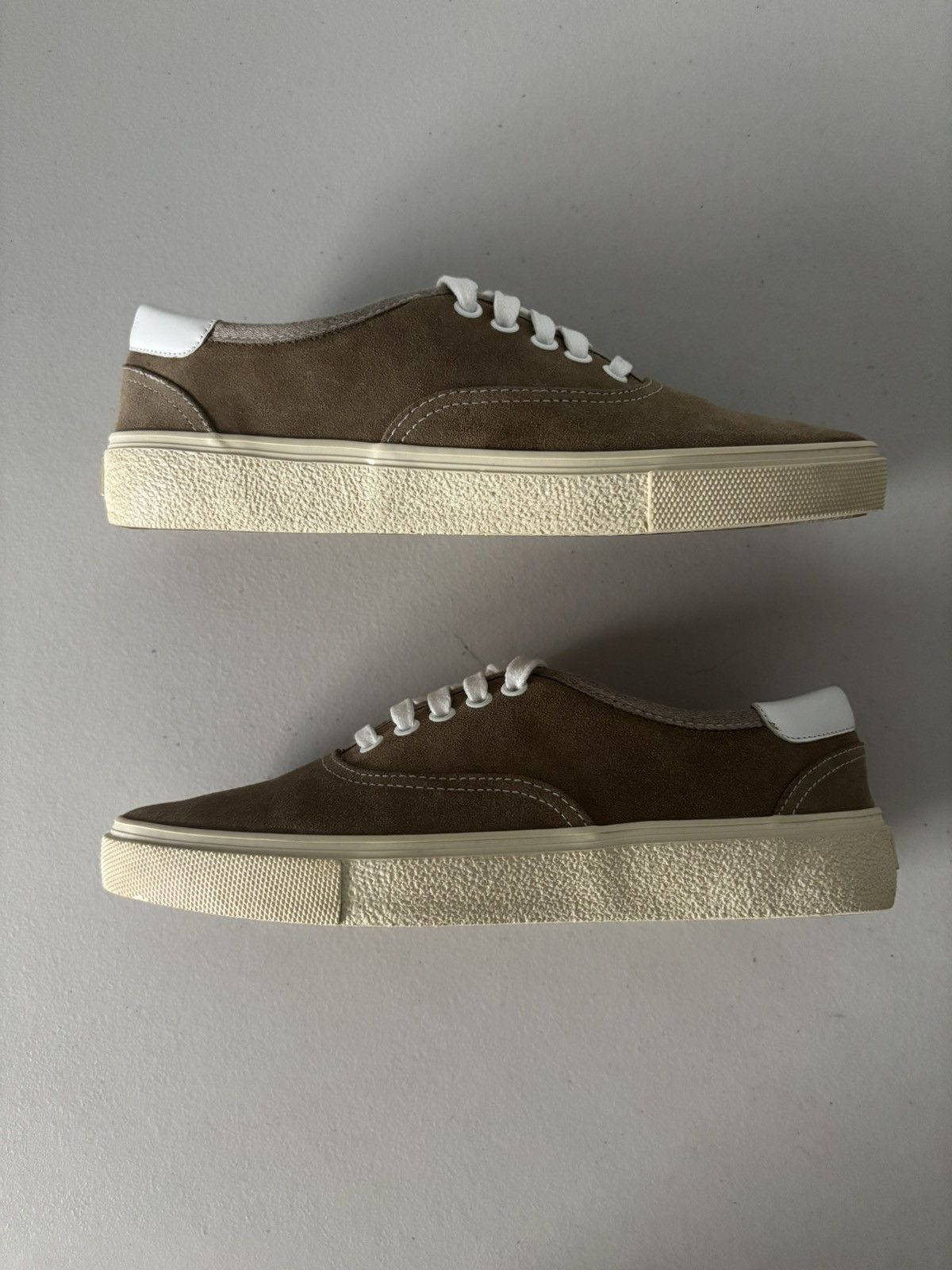 Saint Laurent Paris Saint Laurent Skate Sand EU 41 Size US 8 / EU 41 - 2 Thumbnail