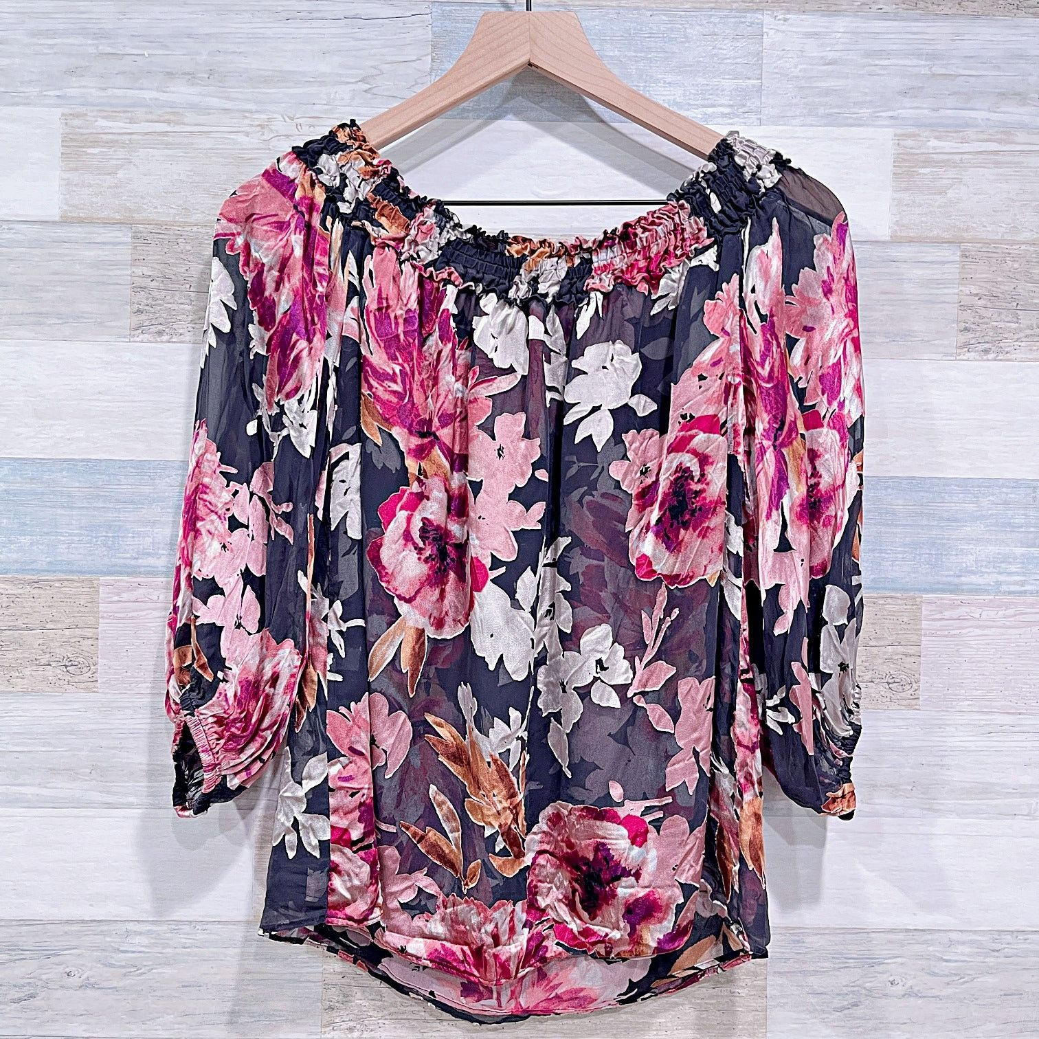 White House Black Market White House Black Market Off The Shoulder Top Womens Small Size S / US 4 / IT 40 - 3 Thumbnail