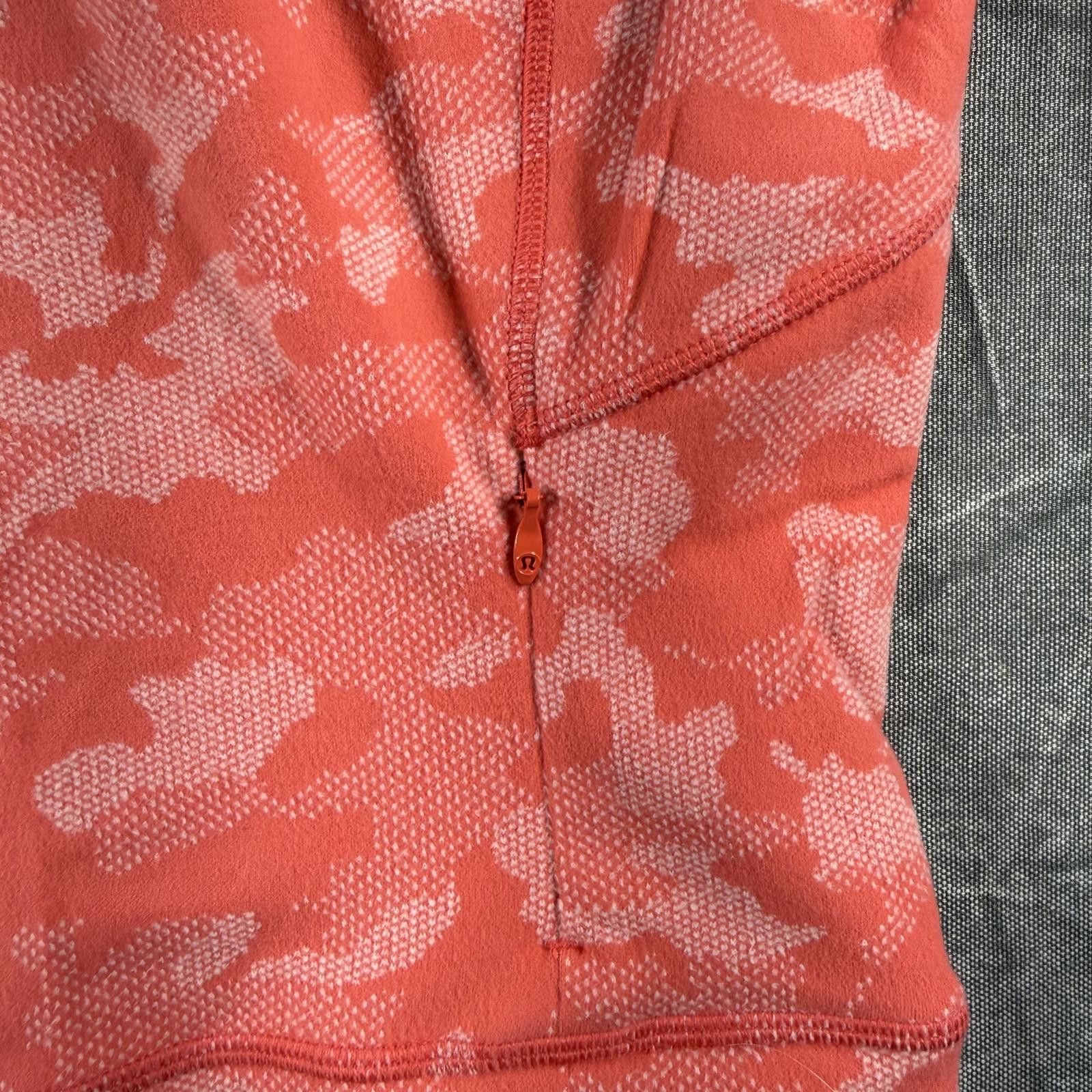 Lululemon Lululemon Sweater Women's 6 Pink Active Workout Size M / US 6-8 / IT 42-44 - 2 Thumbnail
