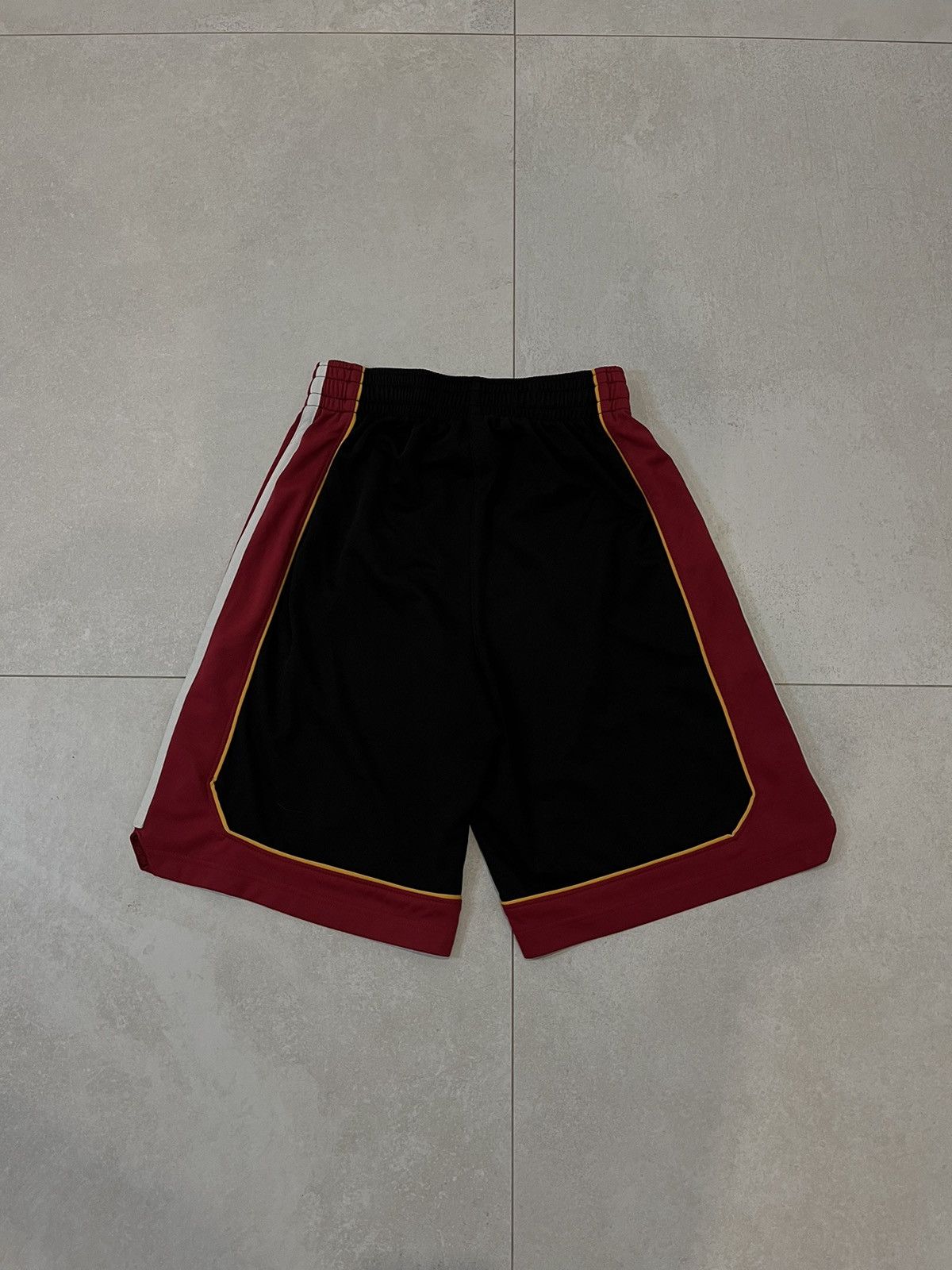 Adidas NBA MIAMI HEAT BASKETBALL SHORTS ADIDAS SIZE S ADULT BLACK Size US 32 / EU 48 - 6 Thumbnail