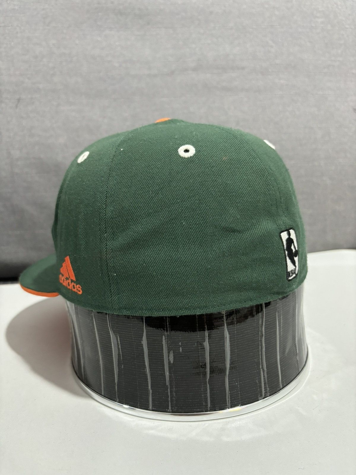 Adidas × NBA × Vintage Rare Unreleased Adidas Miami Heat NBA basketball fitted Size ONE SIZE - 3 Thumbnail