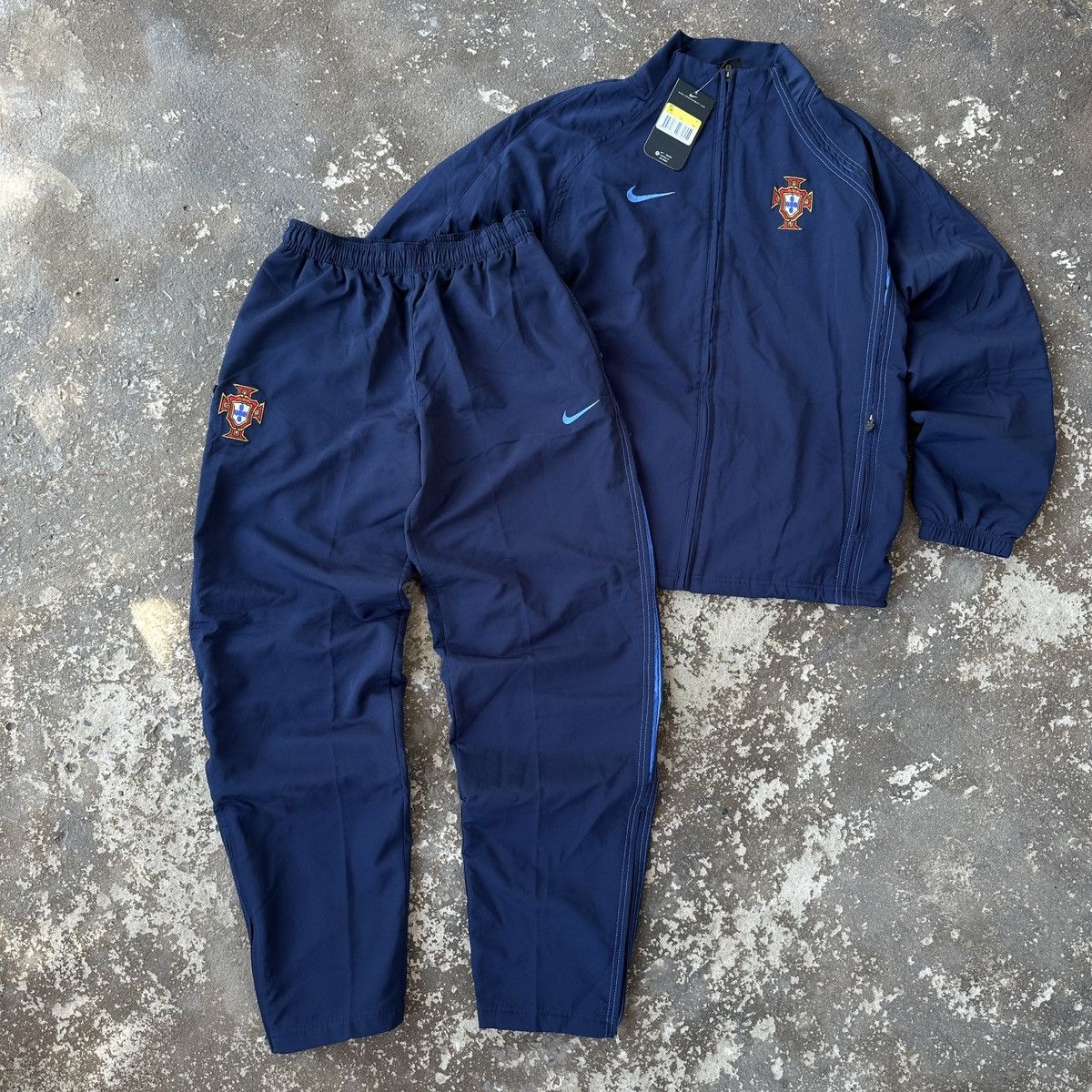Nike Portugal National Team Tracksiut Vintage 2004 NEW RARE