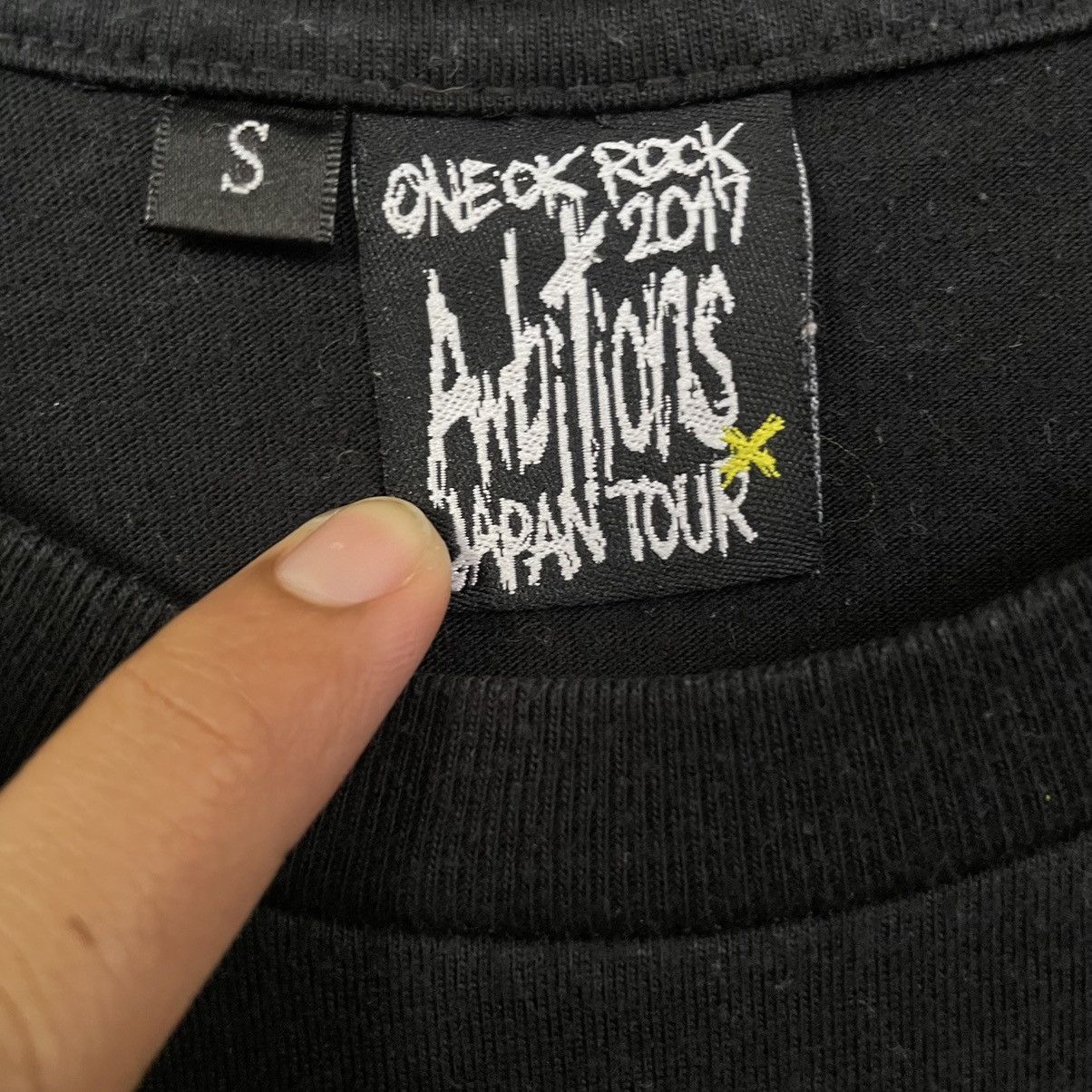 Band Tees One Ok Rock Ambitions Japan Tour 2017 T Shirt Size US S / EU 44-46 / 1 - 3 Thumbnail