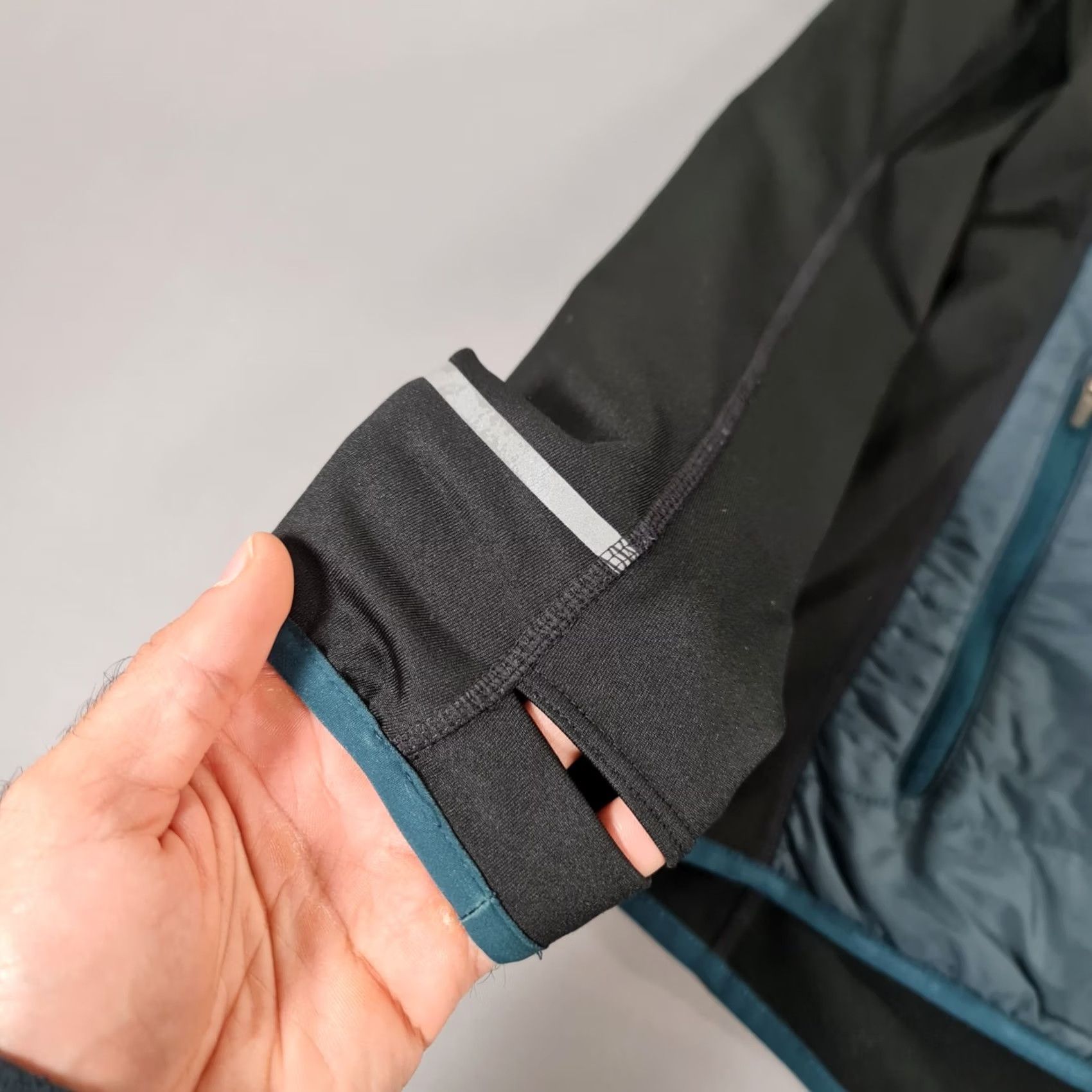 New Balance New Balance Womens Jacket Blue Black Medium 12 UK Full Zip Lightweight Jacket Womens, Activewear, 12 UK, Blue, Full Zip, Lightweight, Pockets Size M / US 6-8 / IT 42-44 - 3 Thumbnail