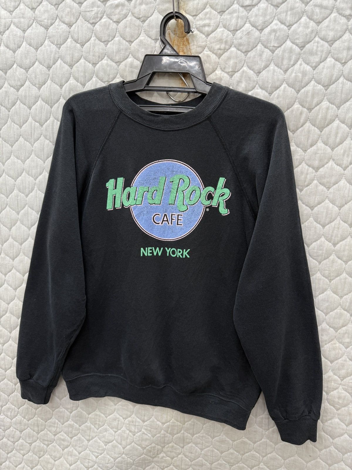 Hard Rock Cafe 🔥🔥🔥ARCHIVE VINTAGE HARD ROCK CAFE SWEATSHIRTS Size US M / EU 48-50 / 2 - 3 Thumbnail