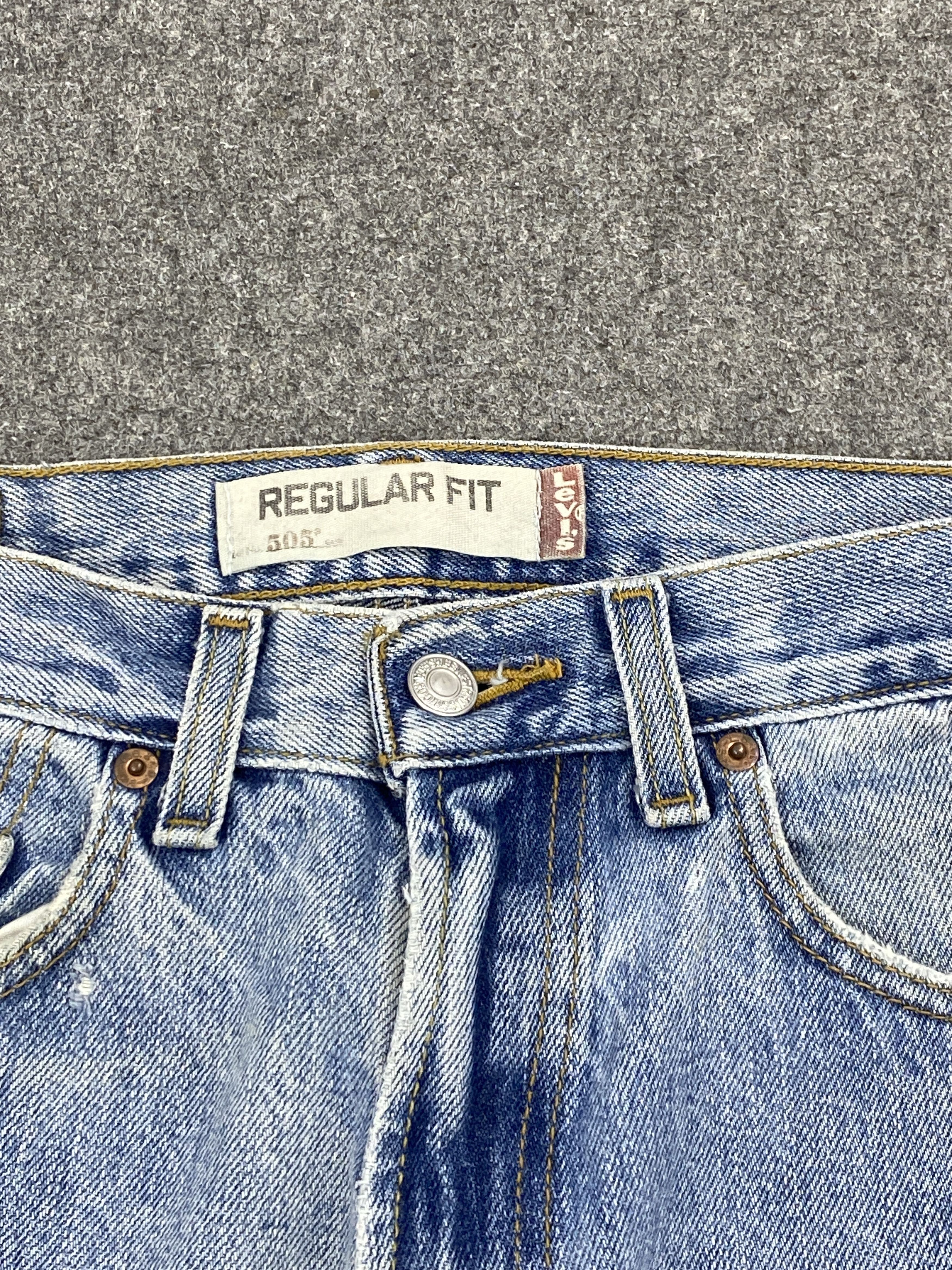 Levi's × Vintage Light Blue Vintage Levis 505 Jeans Size US 29 - 9 Thumbnail