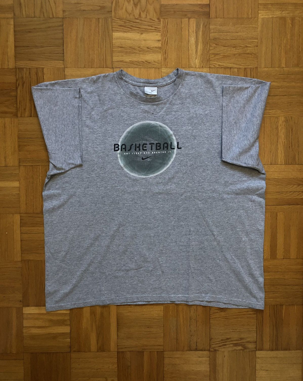 Nike × Vintage Tshirt Nike Basketball Center Logo Vintage 90’s Size US XXL / EU 58 / 5 - 2 Thumbnail