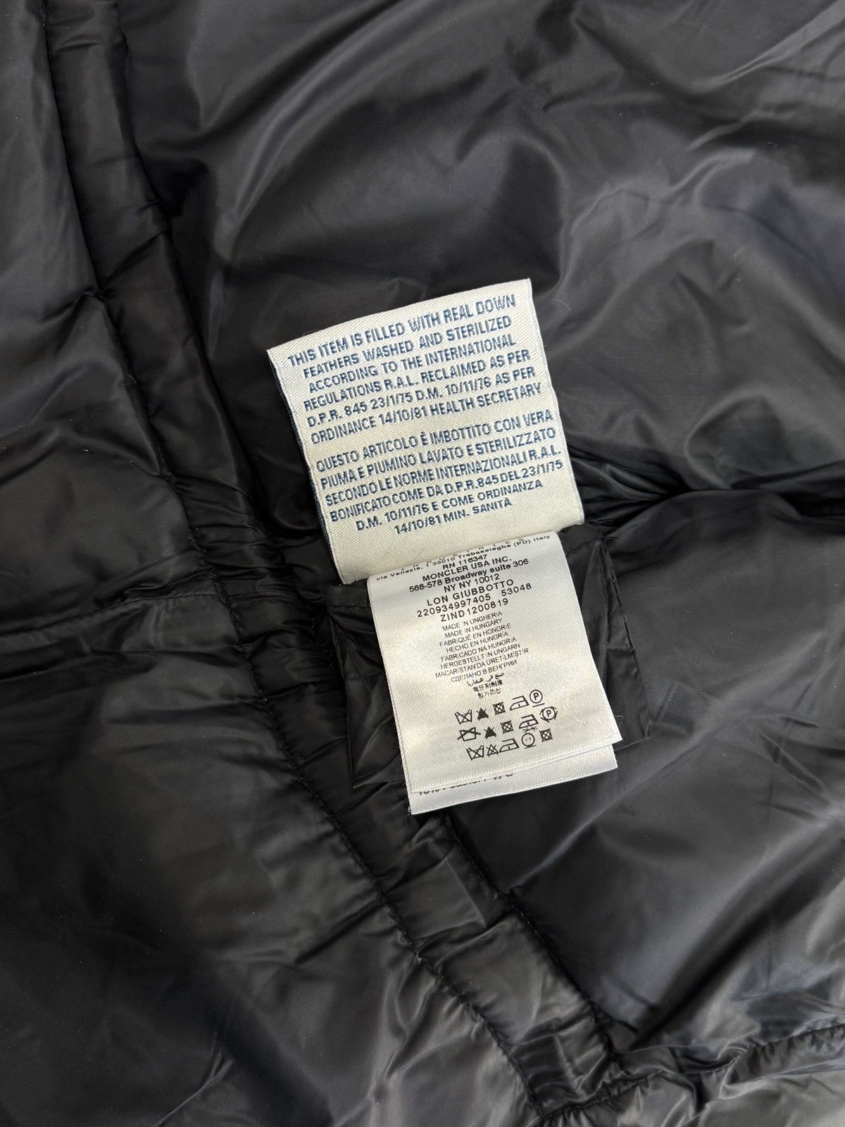 Moncler MONCLER HERMINE Down jacket Nylon Size M / US 6-8 / IT 42-44 - 12 Thumbnail