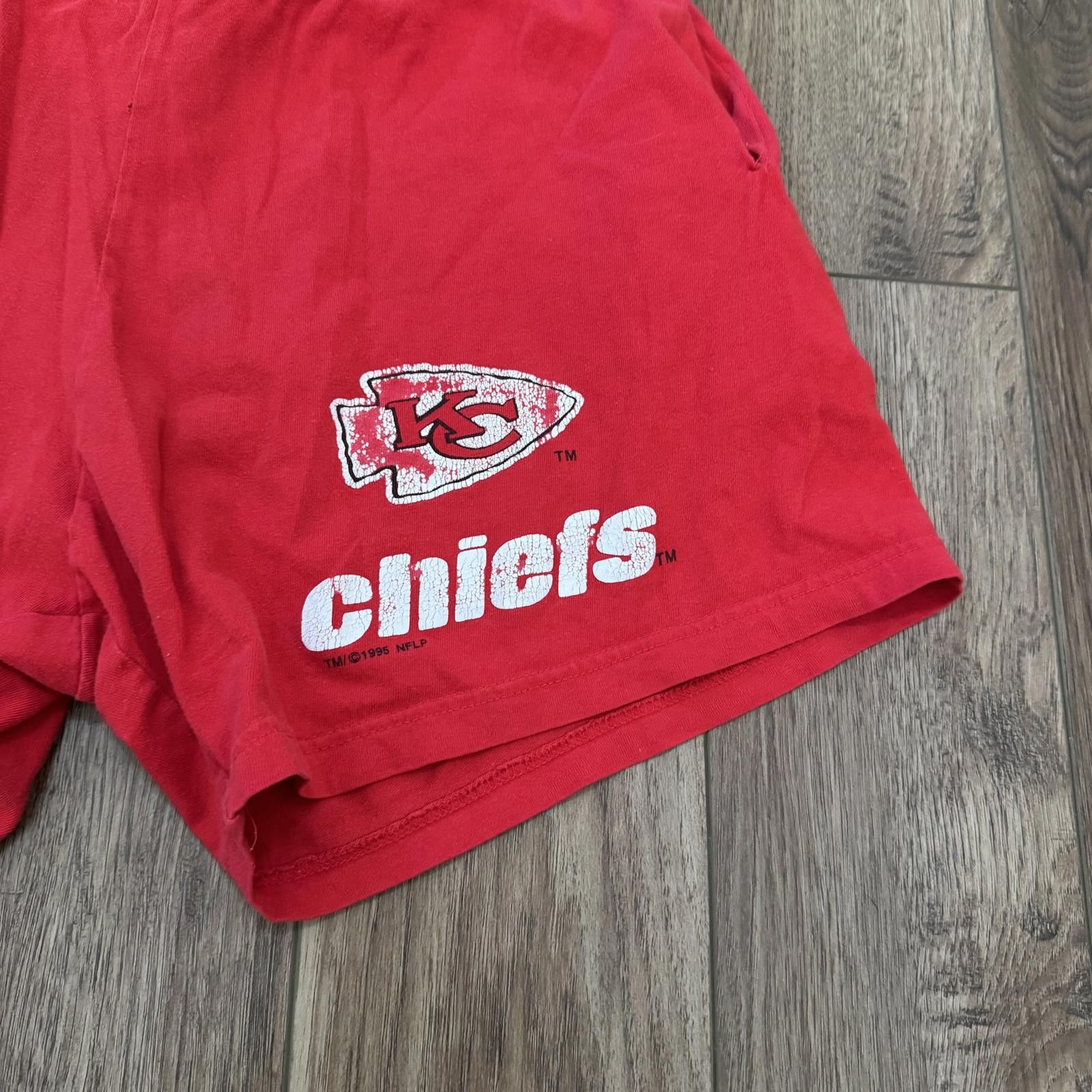Other Vintage 90s Kansas City Chiefs Red Shorts Size US 32 / EU 48 - 2 Thumbnail