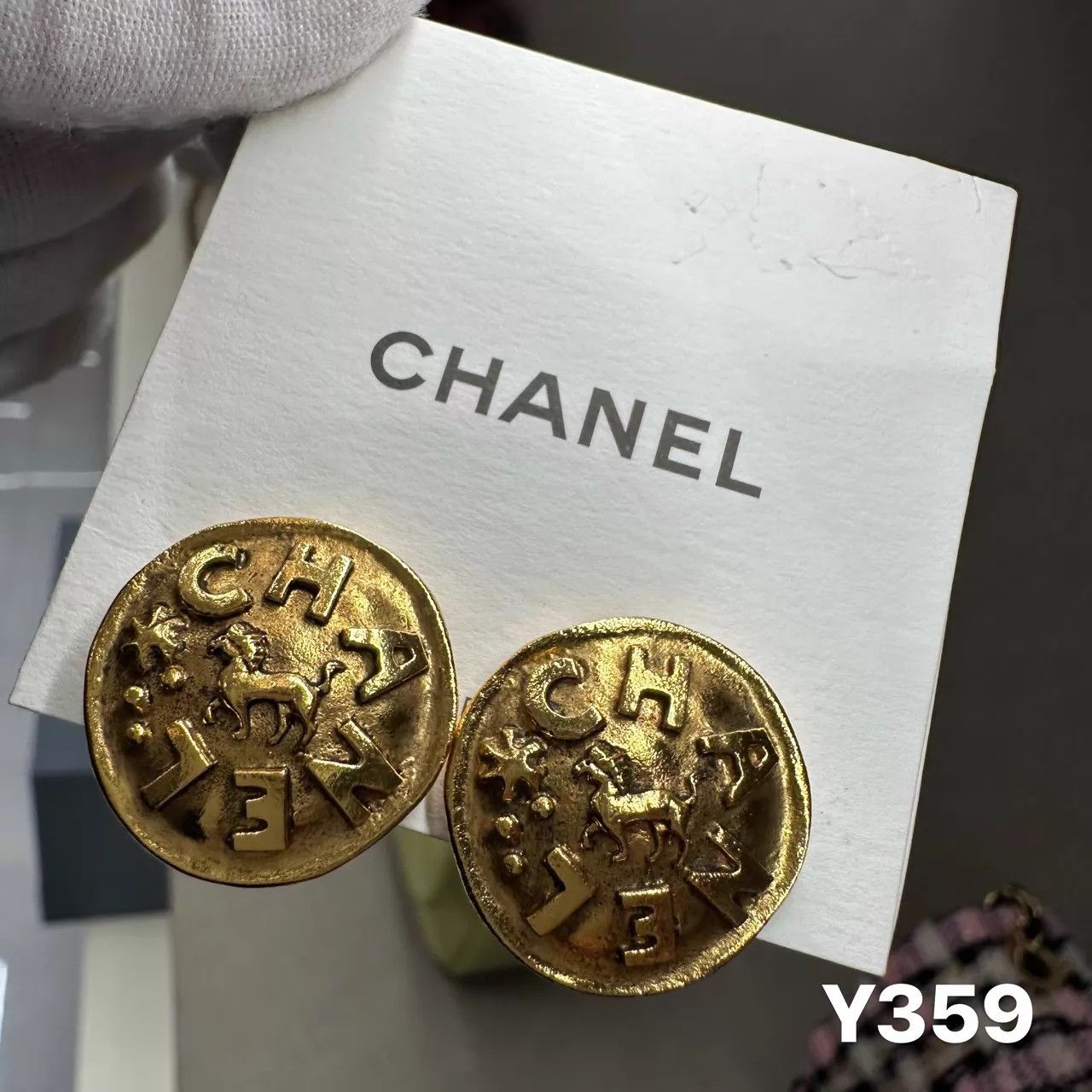 Chanel CHANEL Letter Lion Logo Mint 2cm Earclips Size ONE SIZE - 1 Thumbnail