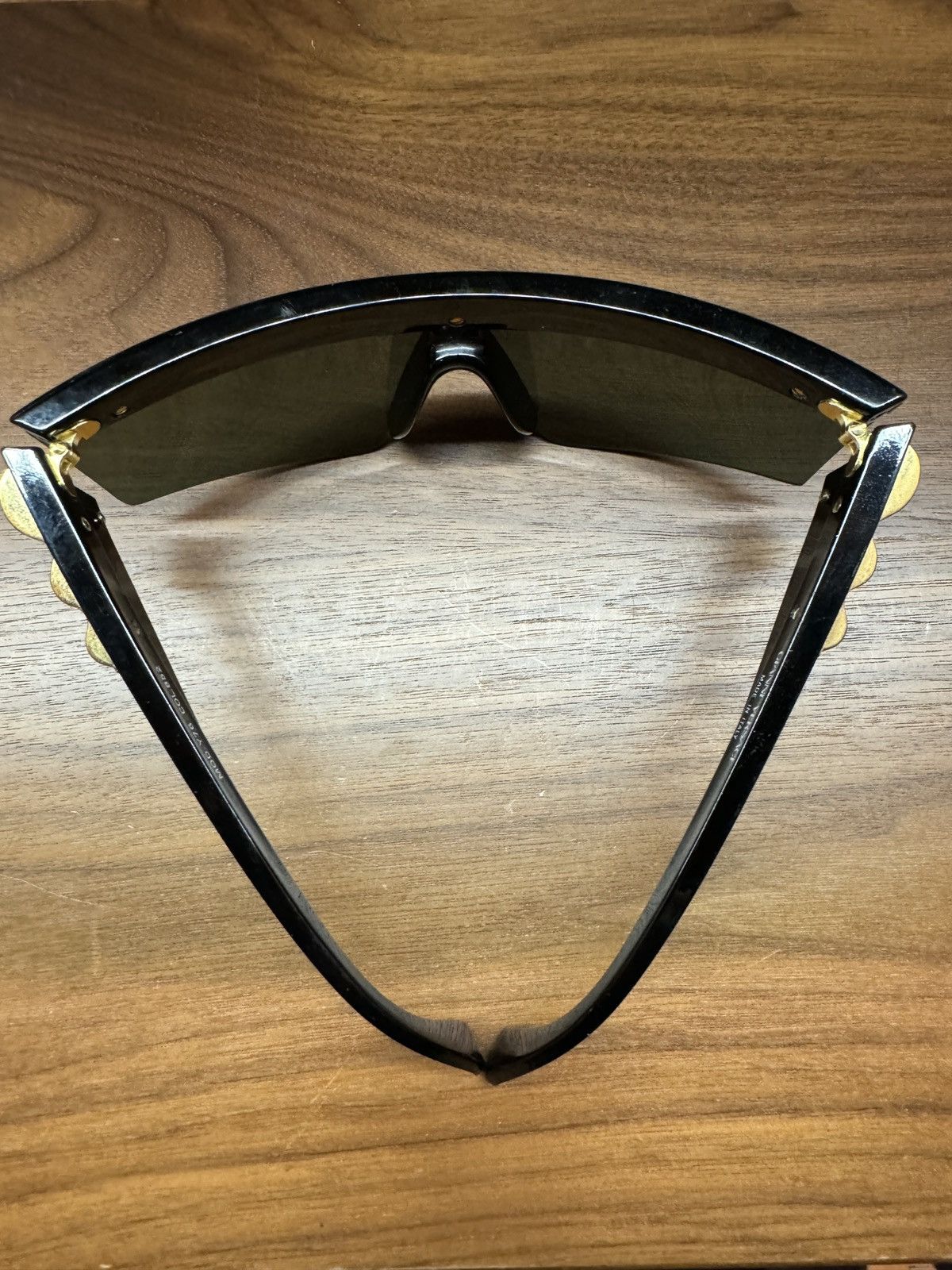 Versace Vintage Versace Y76 Lady Gaga Visor Mask Sunglasses Size ONE SIZE - 6 Thumbnail