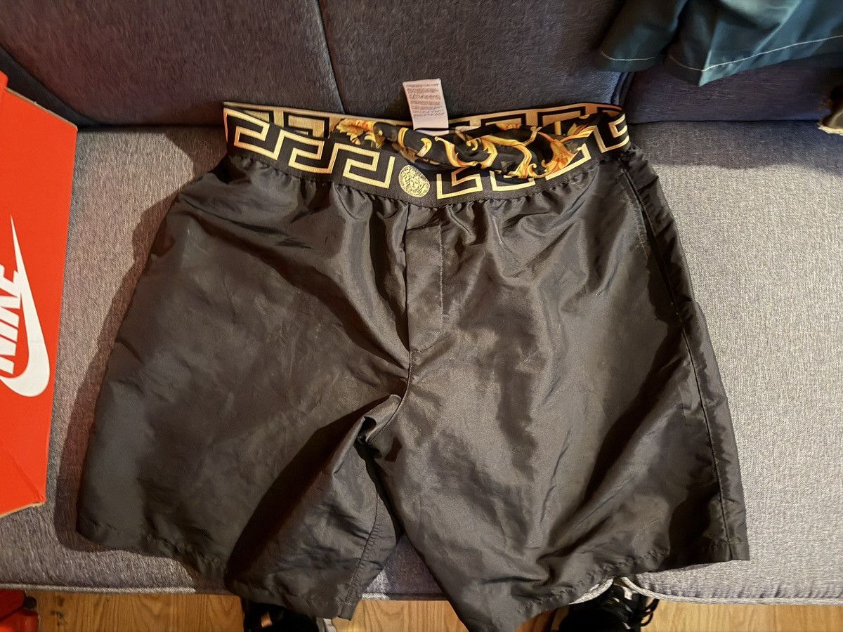 Versace Versace Swim trunks Size US 34 / EU 50 - 4 Thumbnail