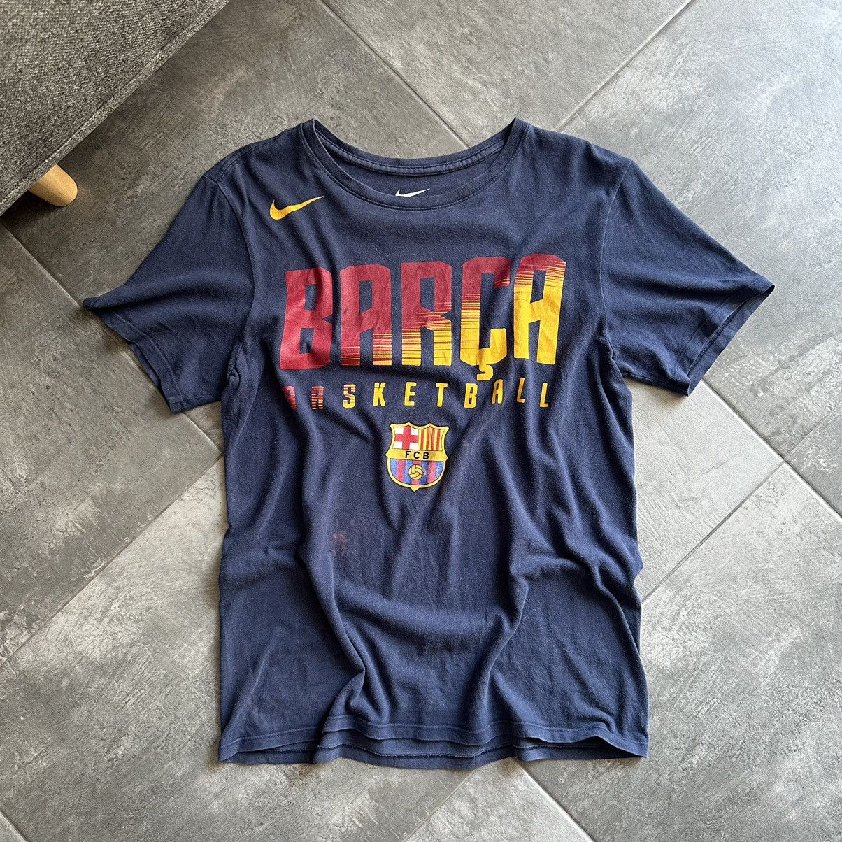 Nike × Vintage Vintage Nike Barca Basketball T-shirts Big Logo Distressed Size US S / EU 44-46 / 1 - 4 Thumbnail
