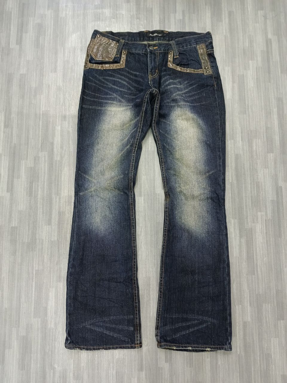 Japanese Brand FLARE WASHED ROOT THREE DENIM pANTS Size US 30 / EU 46 - 2 Thumbnail