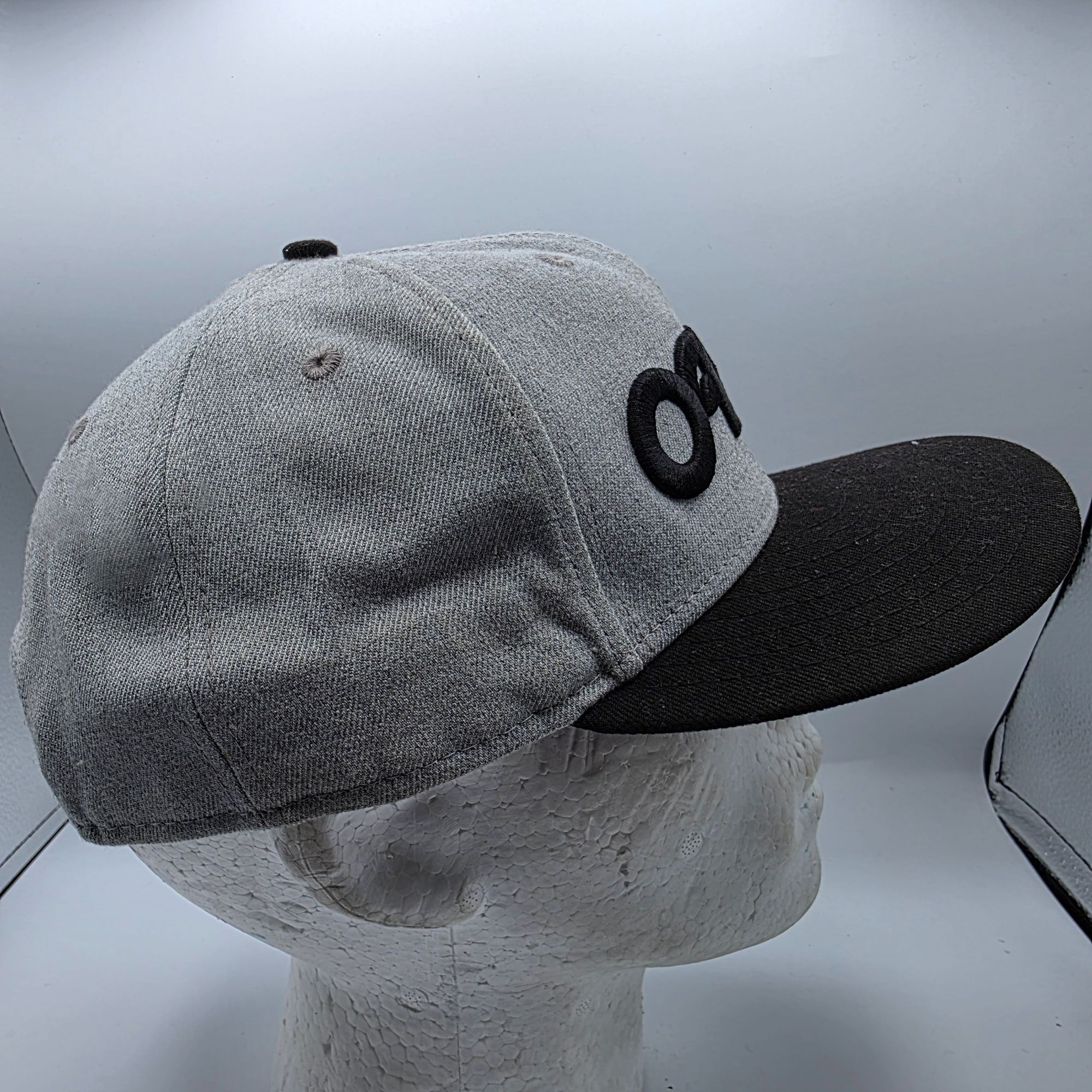 Oakley Oakley Since 1975 New Era 9Fifty Snapback Hat Gray Black Adj Size ONE SIZE - 4 Thumbnail